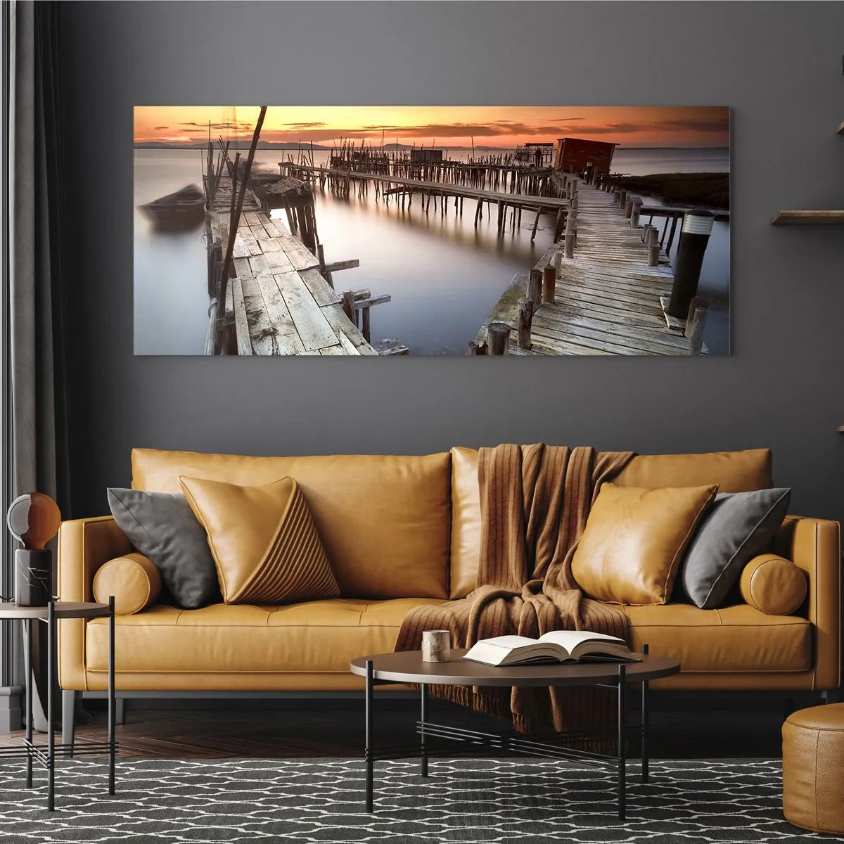 Quadro su vetro - Pontili in legno su acque calme al tramonto - 140x50cm - Autentico, non una finzione turistica - Decorazione murale moderna per soggiorno e camera da letto ARTTOR