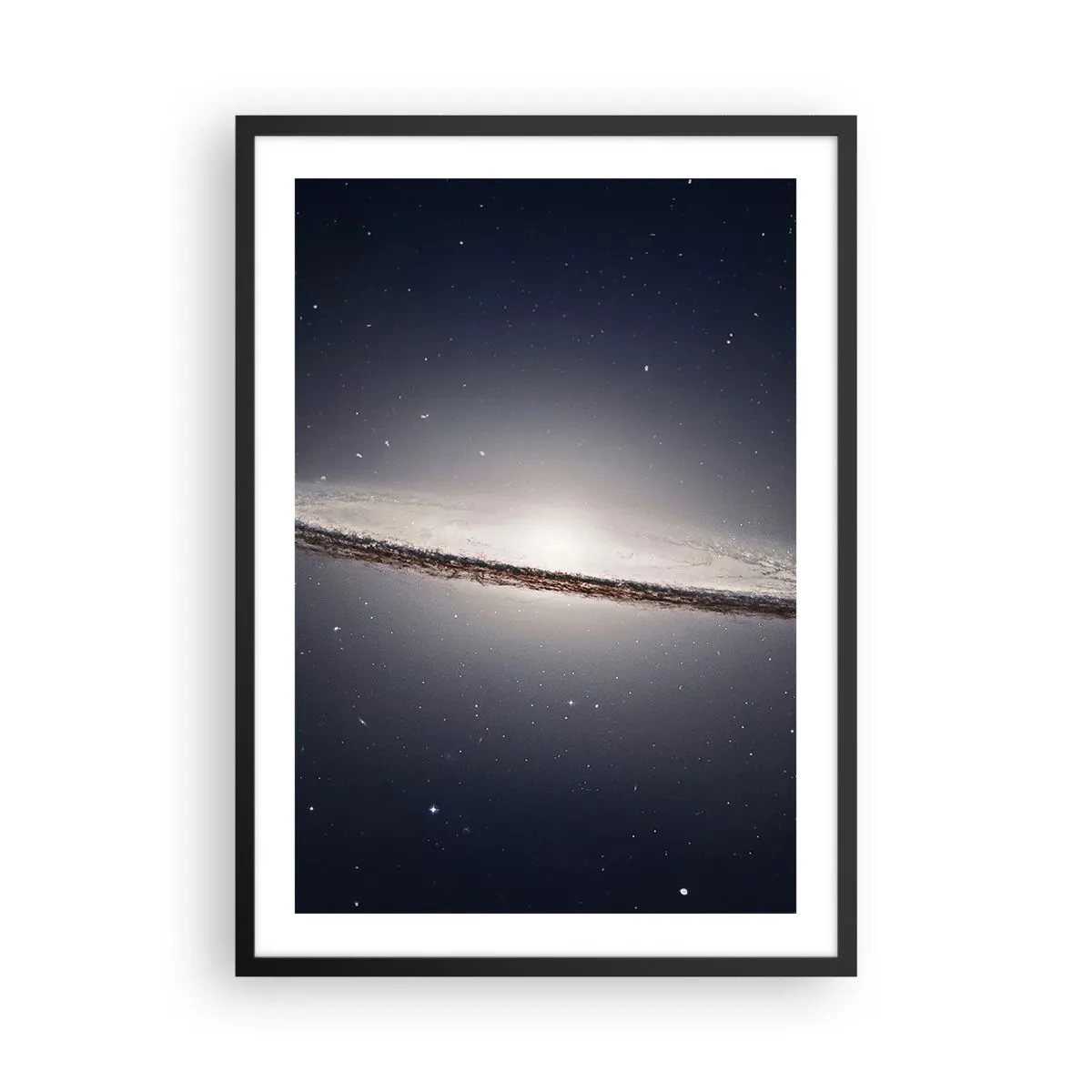 Poster in cornice nera - Una galassia a spirale monumentale sullo sfondo dello spazio - 50x70cm - Tanto tempo fa in una lontana galassia... - Decorazione murale moderna per soggiorno e camera da letto ARTTOR