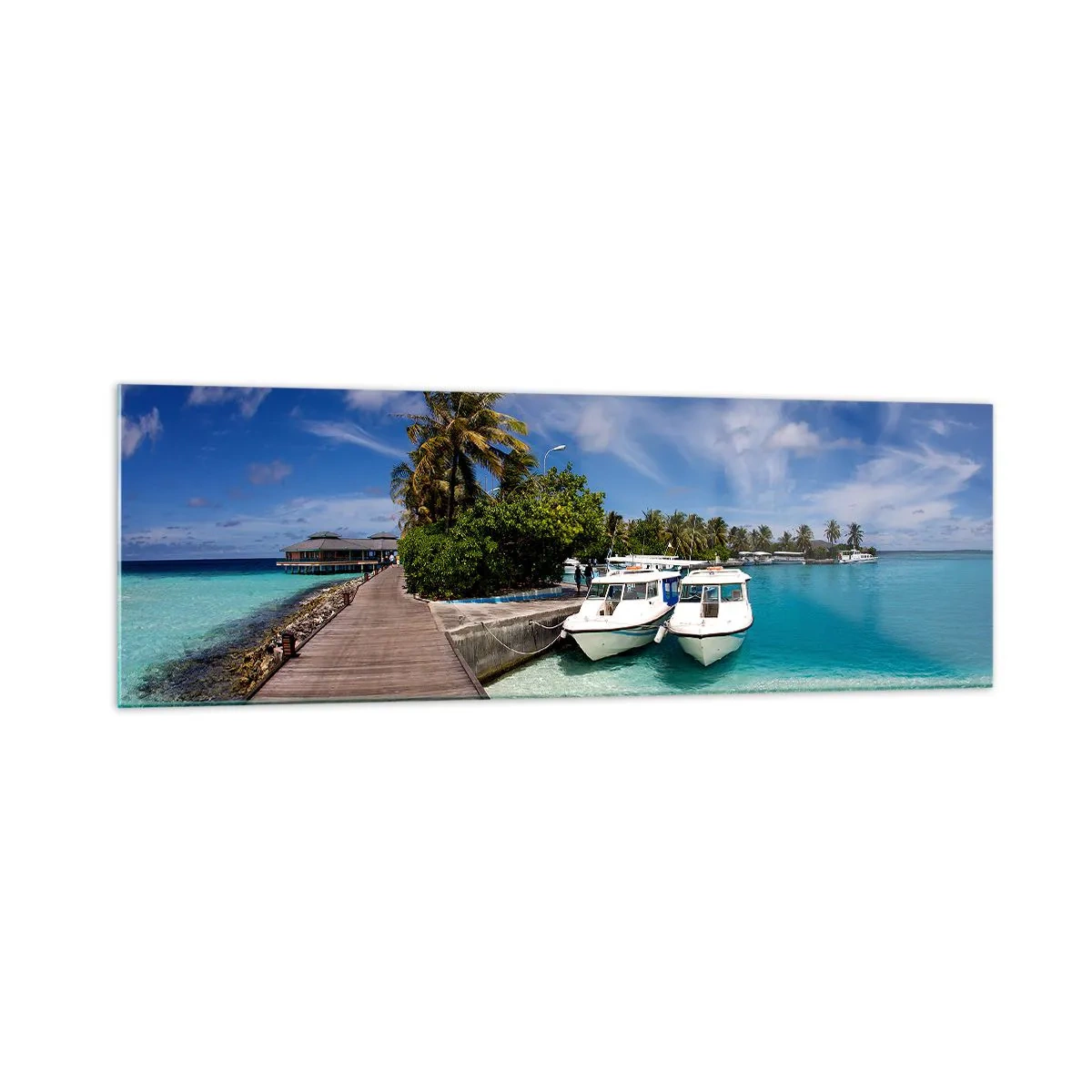 Quadro su vetro - Un molo su un mare turchese con barche e palme - 160x50cm - Il paradiso esiste davvero - Decorazione murale moderna per soggiorno e camera da letto ARTTOR