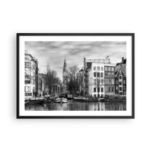 Poster in cornice nera - Panorama in bianco e nero di Amsterdam con canale ed edifici storici - 70x50cm - Atmosfera di Amsterdam - Decorazione murale moderna per soggiorno e camera da letto ARTTOR