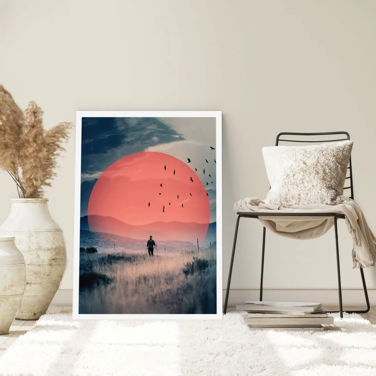 Poster - Un uomo che cammina attraverso un campo contro un sole rosso - 50x70cm - Nei propri elementi - Decorazione murale moderna per soggiorno e camera da letto ARTTOR
