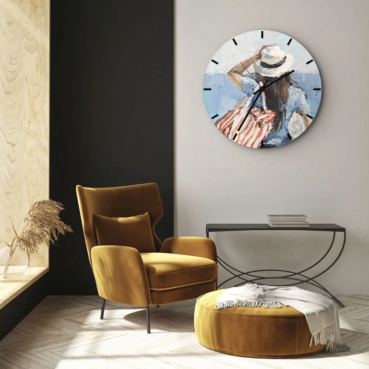 Orologio da parete - Orologio in Vetro - Un dipinto estivo di una donna con un cappello contro il mare - 30x30cm - Benvenuti in vacanza - Decorazione murale moderna per soggiorno, cucina e camera da letto ARTTOR