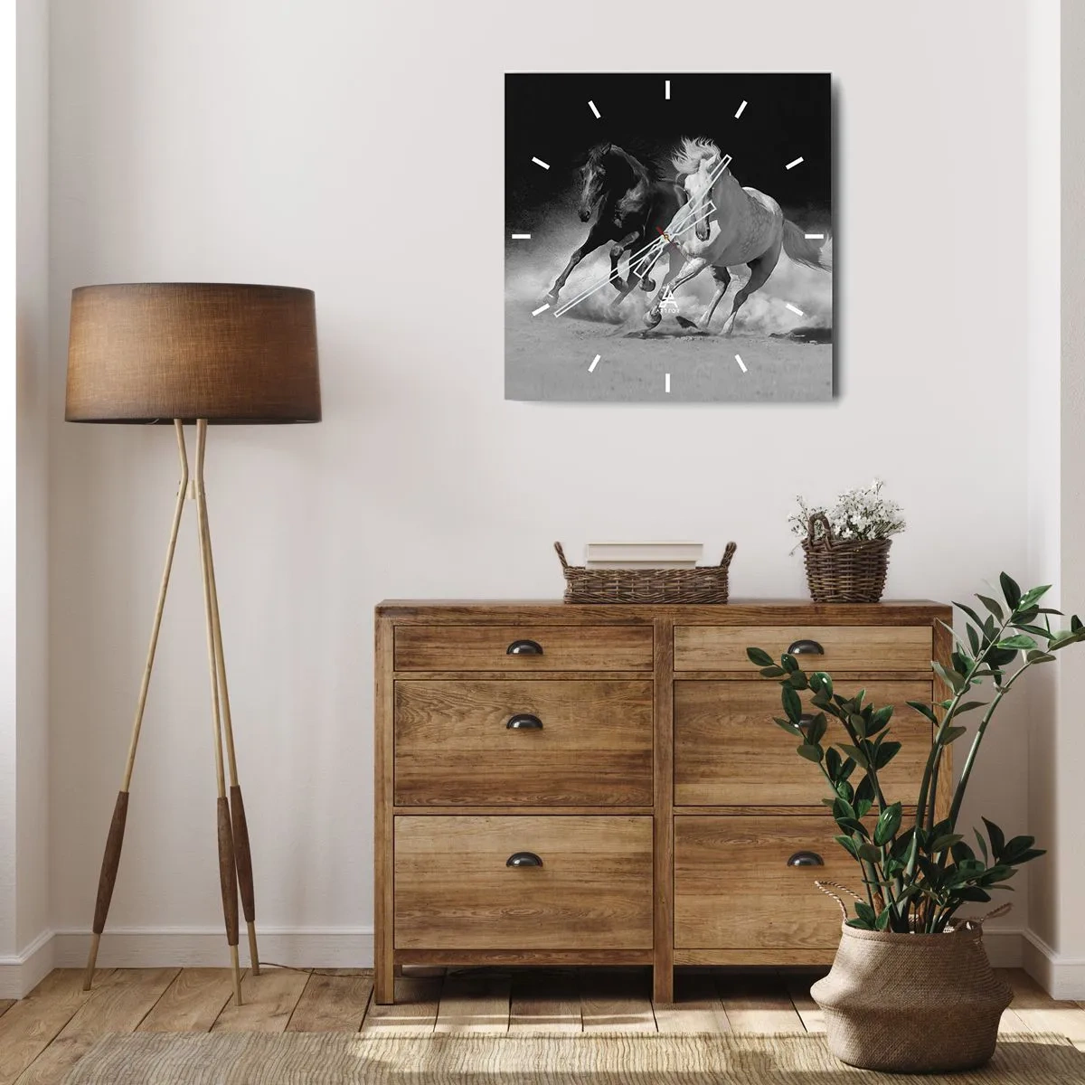 Orologio da parete - Orologio in Vetro - Cavalli in corsa in bianco e nero - 30x30cm - Il galoppo della libertà - Decorazione murale moderna per soggiorno e camera da letto ARTTOR