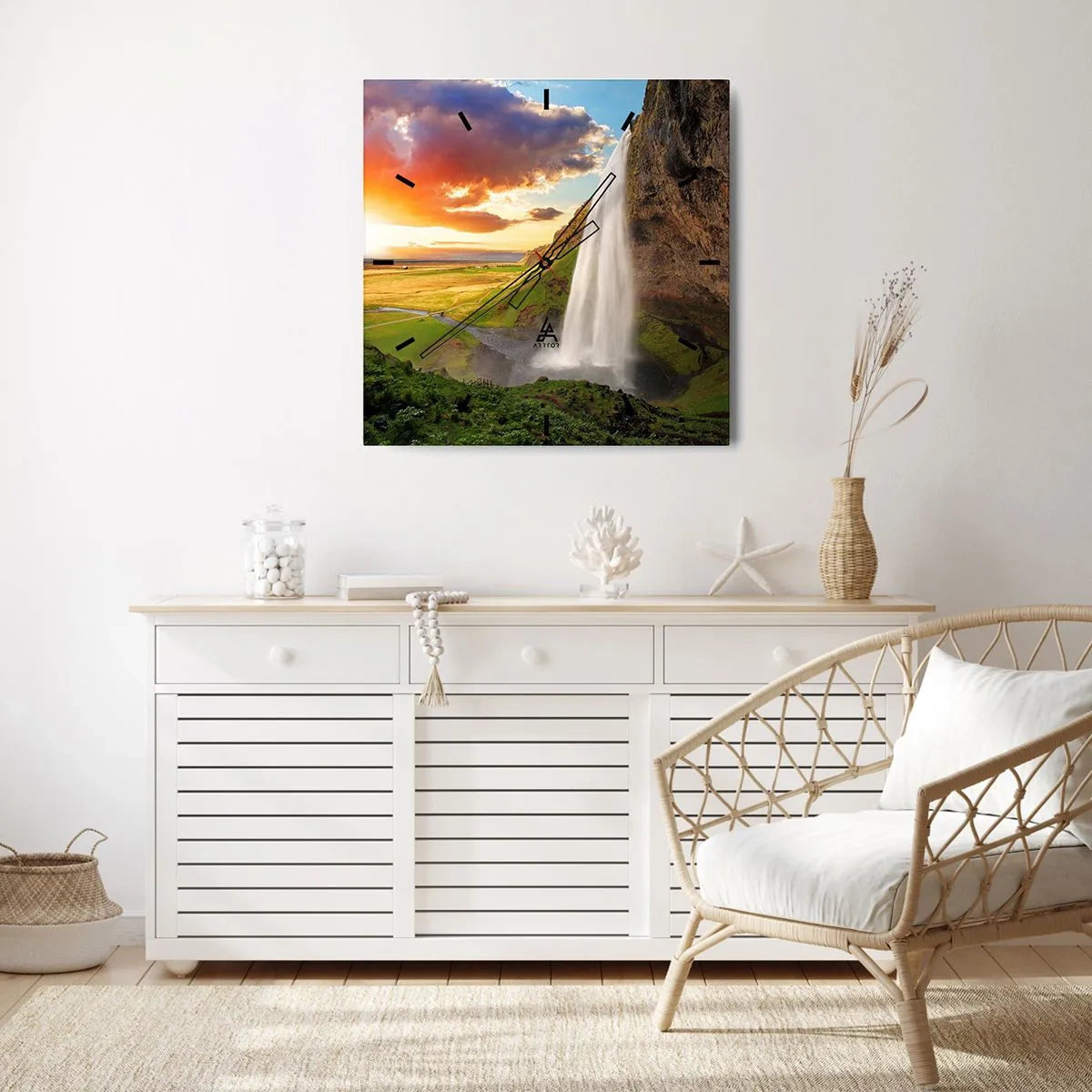 Orologio da parete - Orologio in Vetro - Una cascata in un paesaggio pittoresco al tramonto - 30x30cm - Nel mezzo dell'estate islandese - Decorazione murale moderna per soggiorno e camera da letto ARTTOR