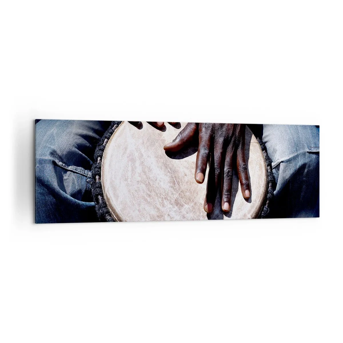 Quadro su tela - Stampe su Tela - Mani che suonano un tamburo djembe in una composizione dinamica - 160x50cm - Vivi al tuo ritmo - Decorazione murale moderna per soggiorno e camera da letto ARTTOR