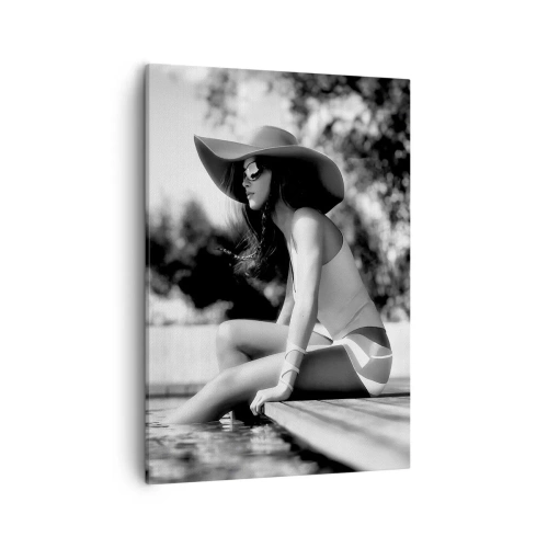 Quadro su tela - Stampe su Tela - Donna con cappello in piscina in bianco e nero - 50x70cm - Sogno estivo - Decorazione murale moderna per soggiorno e camera da letto ARTTOR