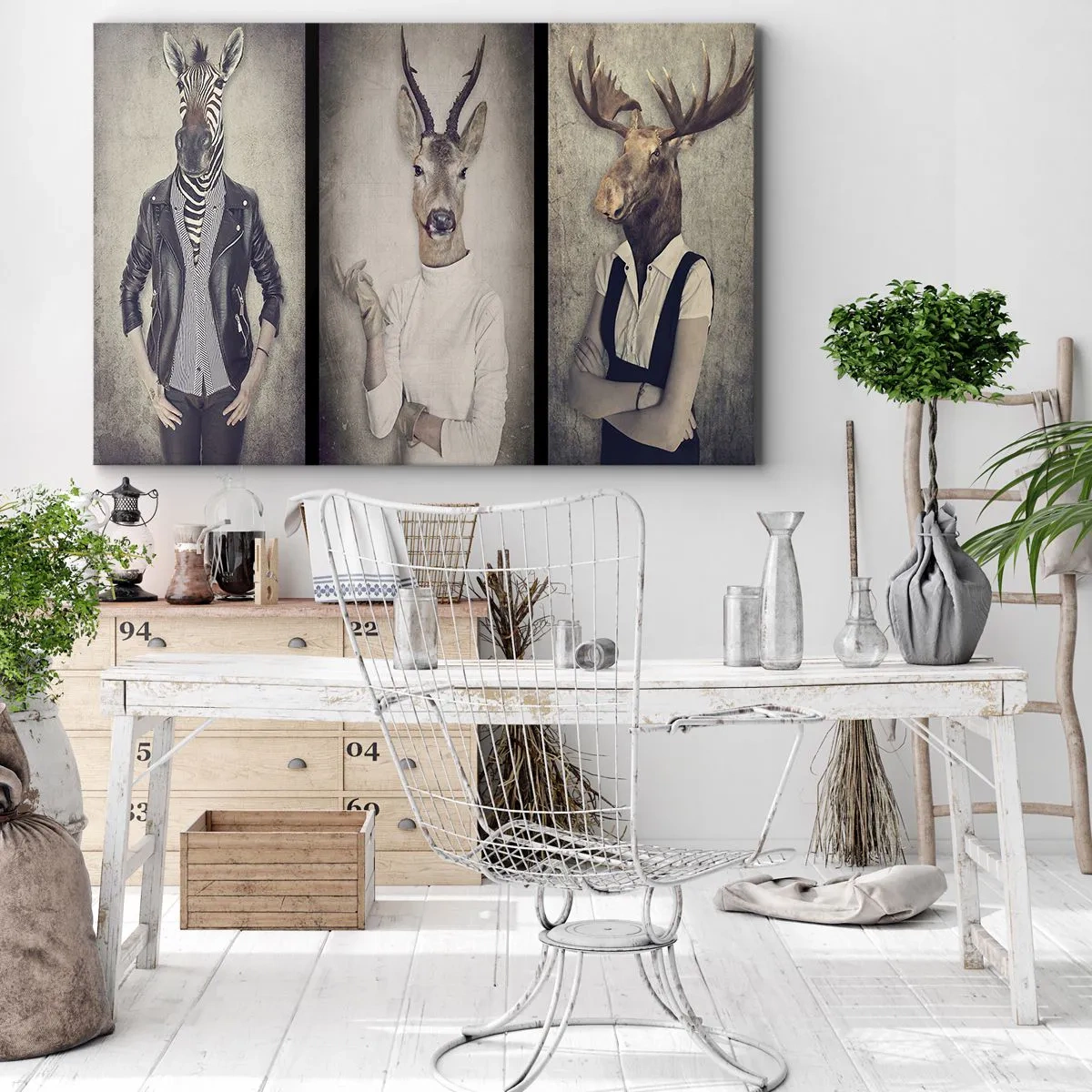 Quadro su tela - Stampe su Tela - Un trittico con figure di animali in abiti umani su uno sfondo artistico - 70x50cm - Facciamo parlare i gesti - Decorazione murale moderna per soggiorno e camera da letto ARTTOR