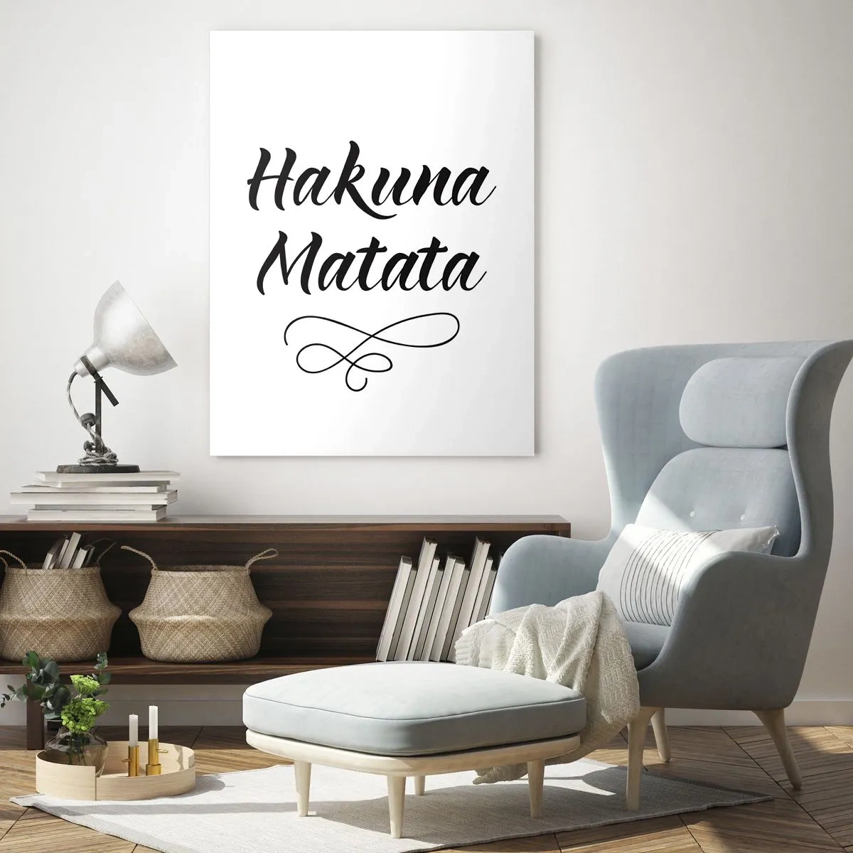 Quadro su vetro - Scritta Hakuna Matata con accento decorativo su sfondo bianco - 50x70cm - Il miglior consiglio - Decorazione murale moderna per soggiorno e camera da letto ARTTOR