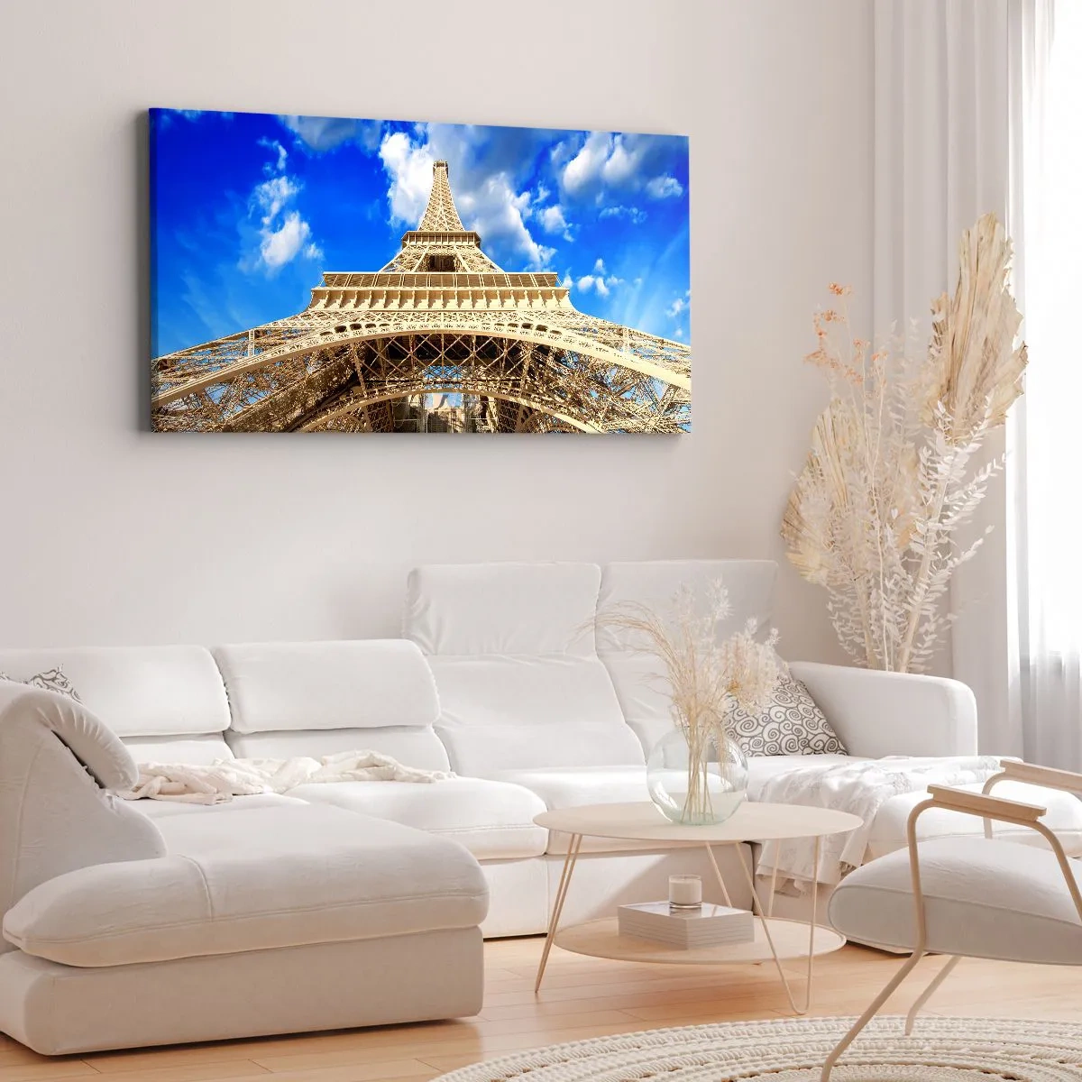 Quadro su tela - Stampe su Tela - La Torre Eiffel dal basso contro un cielo blu - 120x50cm - Toccare il cielo e le nuvole - Decorazione murale moderna per soggiorno e camera da letto ARTTOR