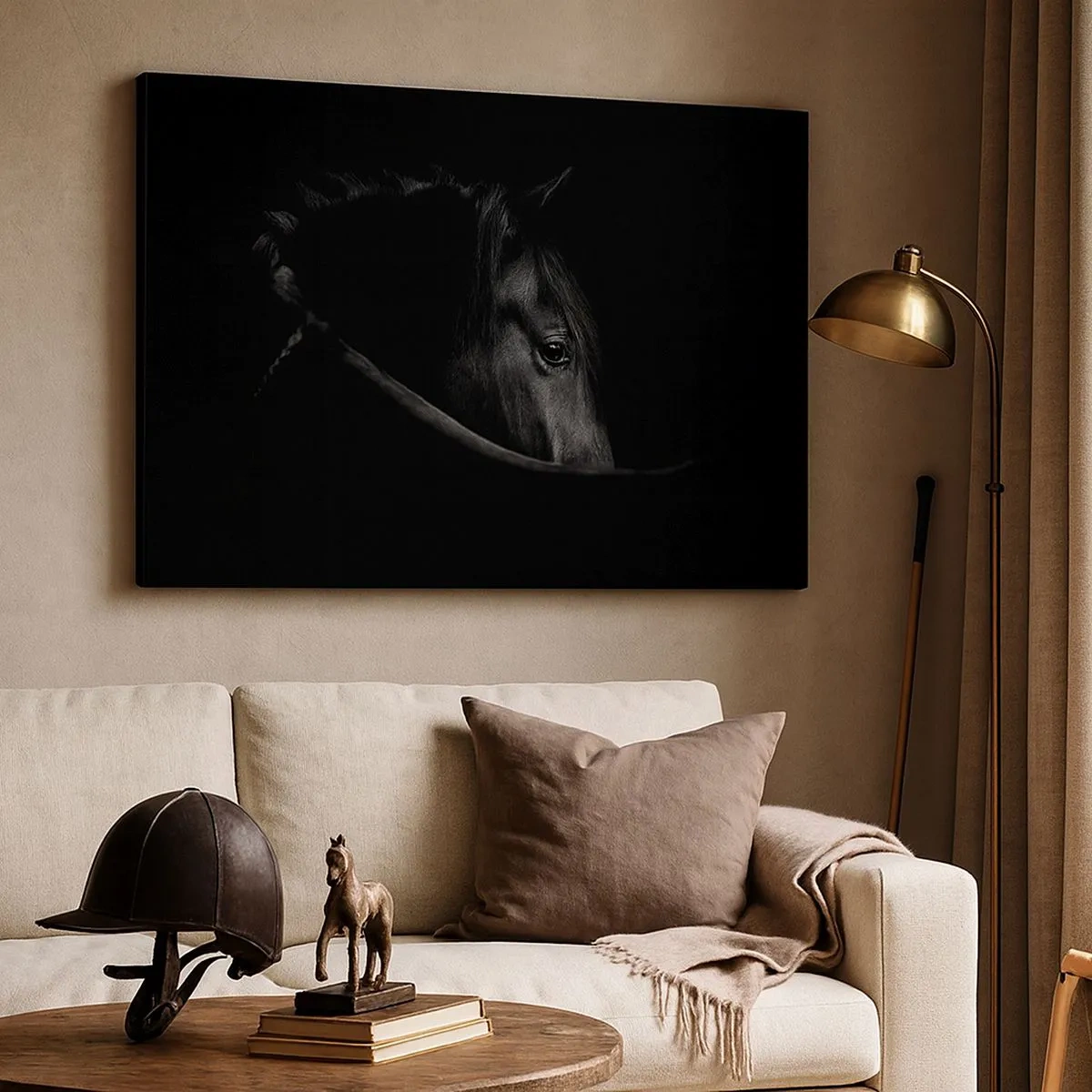 Quadro su tela - Stampe su Tela - Ritratto in bianco e nero di un cavallo con un sottile gioco di luci e ombre su uno sfondo scuro. - 70x50cm - Il principe nero - Decorazione murale moderna per soggiorno e camera da letto ARTTOR
