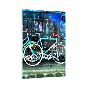 Quadro su vetro - Una bicicletta da città sullo sfondo di graffiti e atmosfera al neon - 50x70cm - La città chiama - Decorazione murale moderna per soggiorno e camera da letto ARTTOR