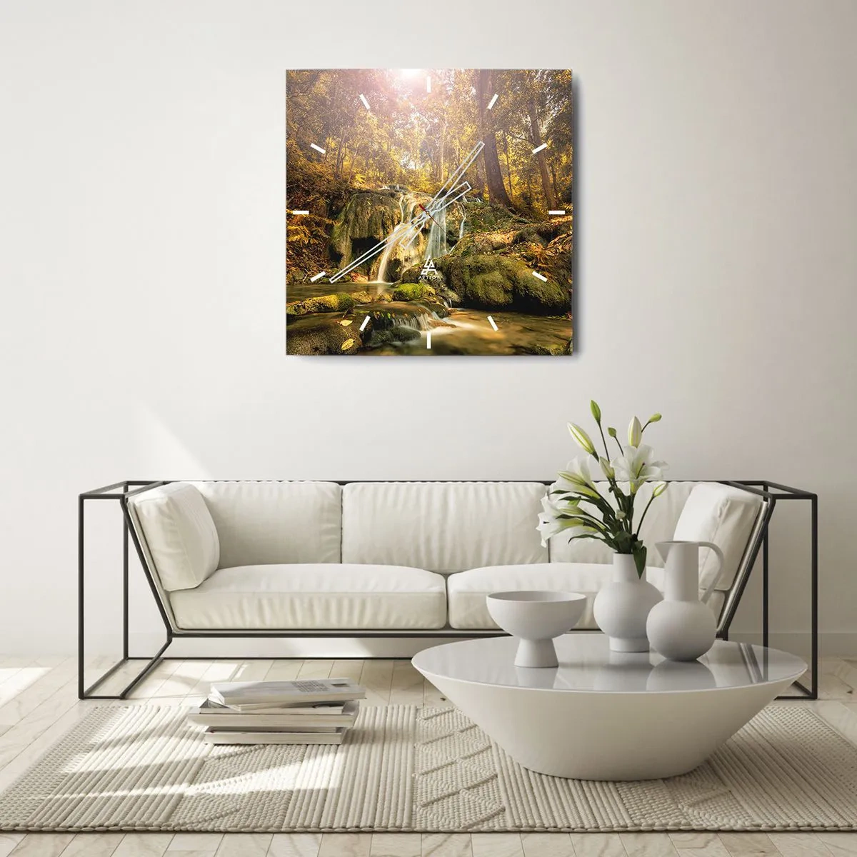 Orologio da parete - Orologio in Vetro - Una cascata nella foresta sotto i raggi del sole, circondata dal verde - 30x30cm - Cascata boschiva in verde - Decorazione murale moderna per soggiorno e camera da letto ARTTOR