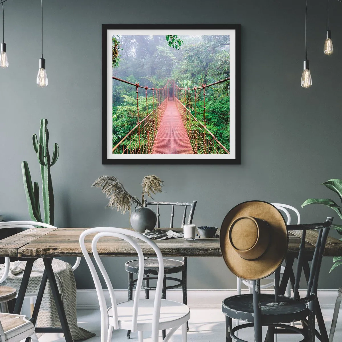 Poster in cornice nera - Sospeso sopra gli alberi - 50x50 cm