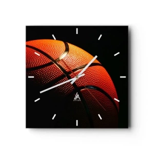 Orologio da parete - Orologio in Vetro - Primo piano di un pallone da basket su sfondo nero - 30x30cm - Bella come un pianeta - Decorazione murale moderna per soggiorno e camera da letto ARTTOR
