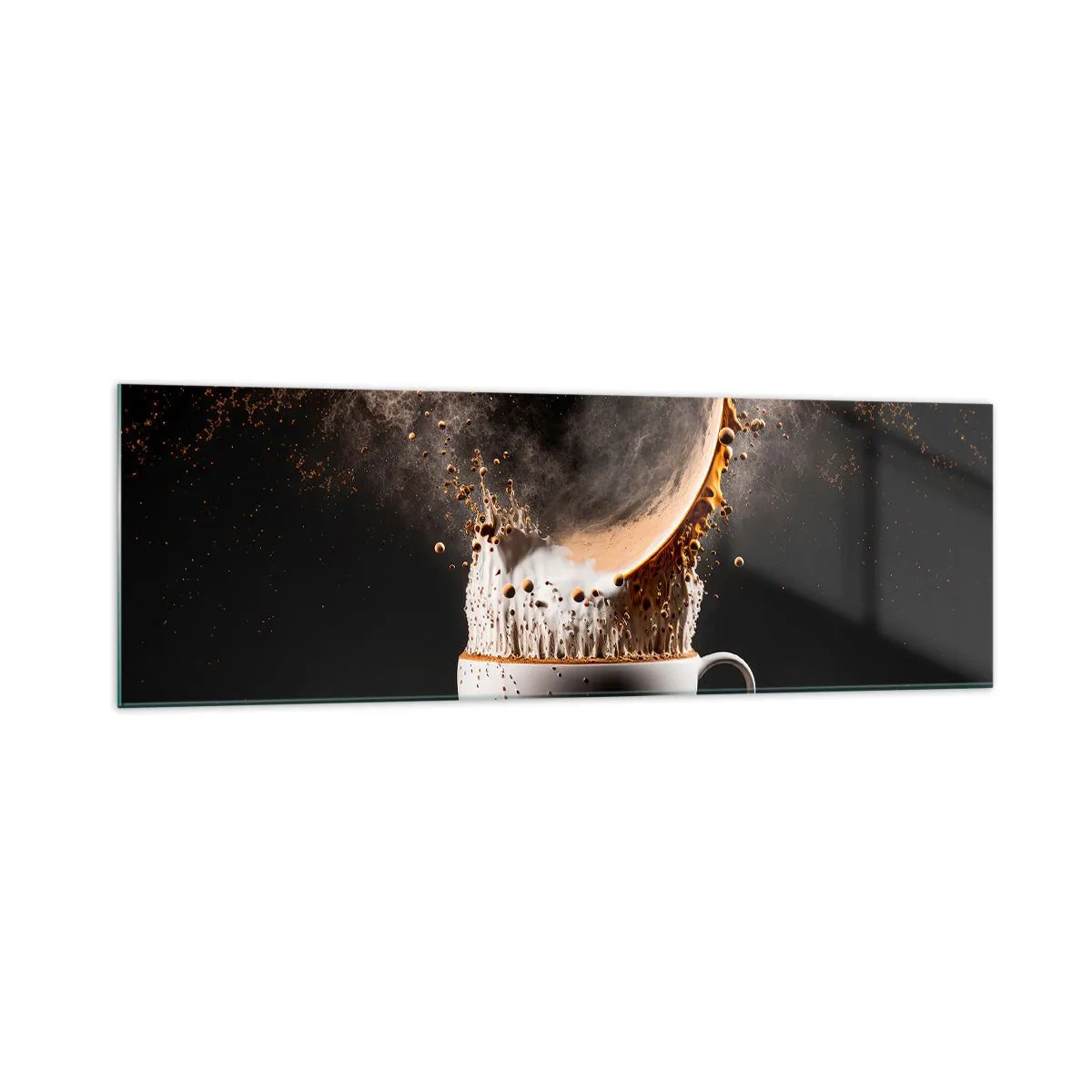 Quadro su vetro - Una tazza di caffè con un'esplosione dinamica di liquido su uno sfondo nero. - 160x50cm - Esplosione di sapore - Decorazione murale moderna per soggiorno e camera da letto ARTTOR
