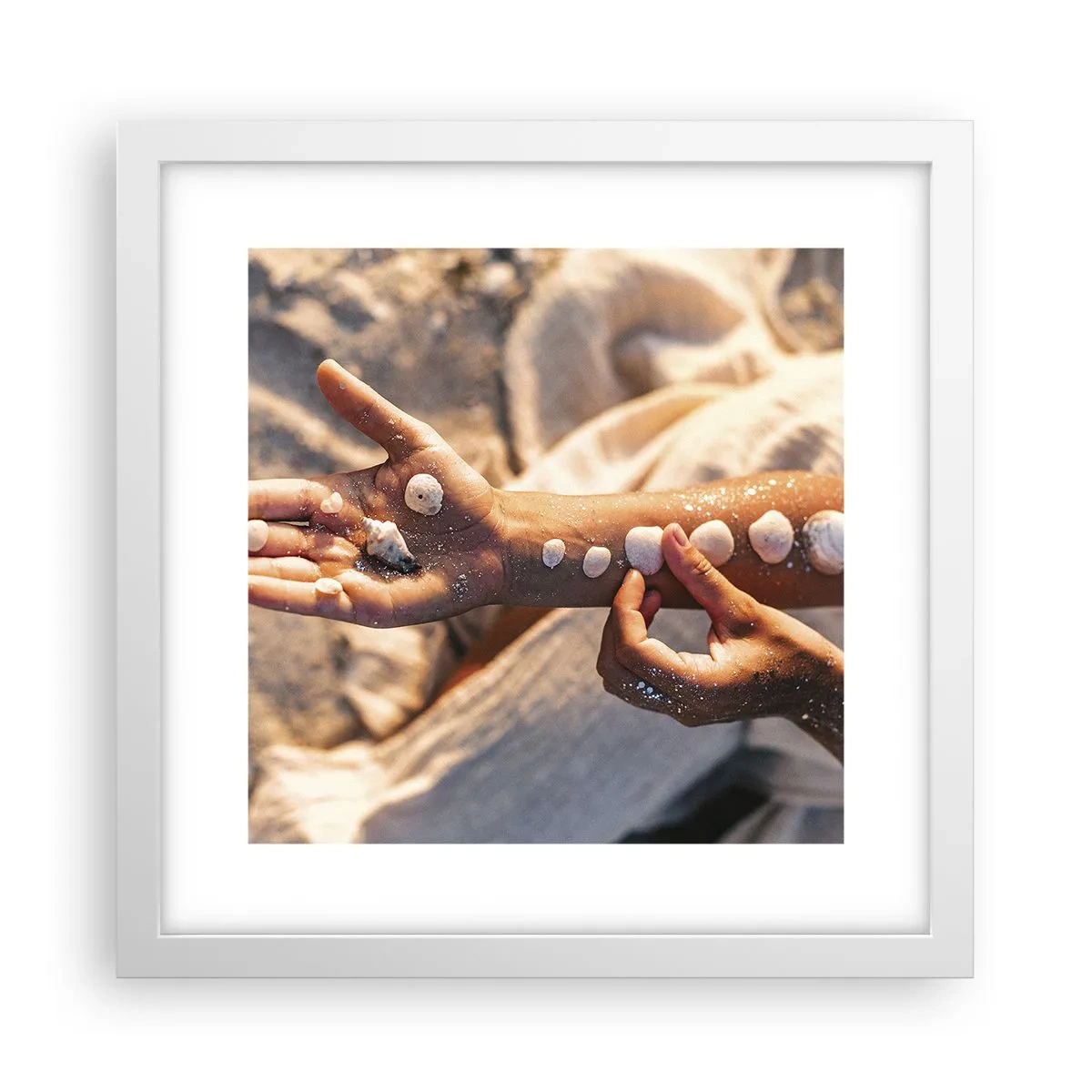 Poster in cornice bianca - La bellezza a portata di mano - 30x30 cm