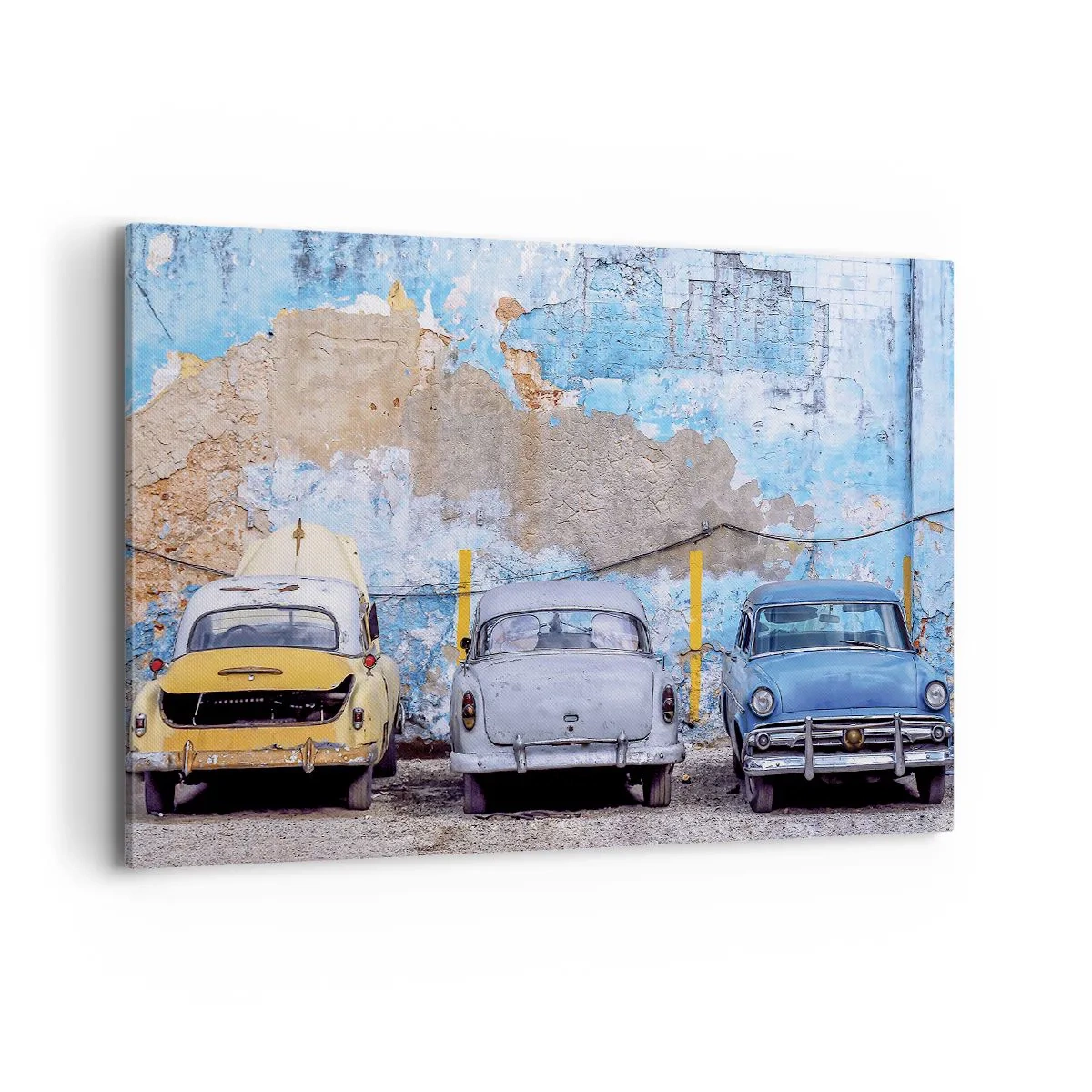 Quadro su tela - Stampe su Tela - Vecchie auto sullo sfondo di un muro distrutto - 120x80cm - L'incontro dei veterani - Decorazione murale moderna per soggiorno e camera da letto ARTTOR