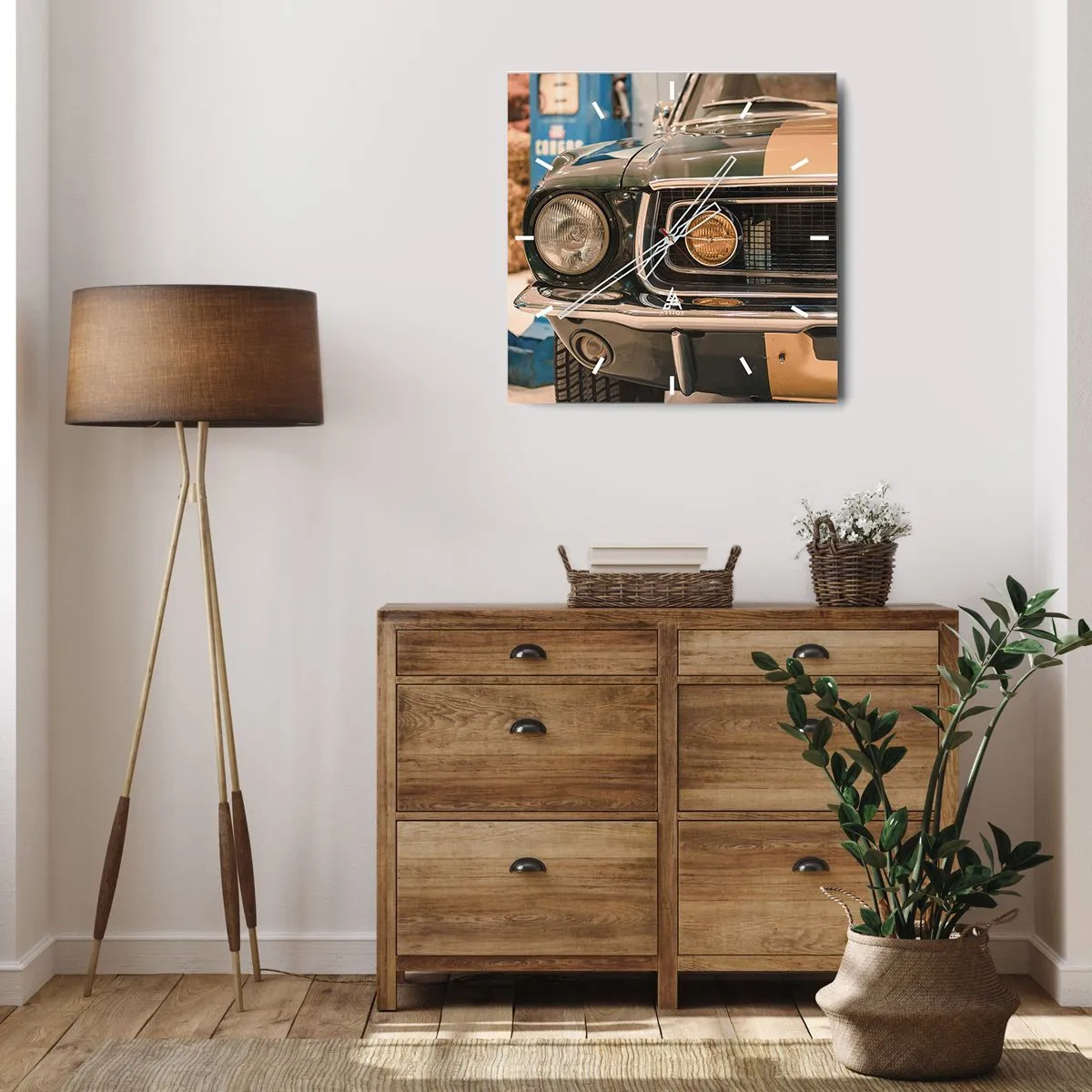 Orologio da parete - Orologio in Vetro - Un'auto retrò iconica in un ambiente classico - 30x30cm - Incontro con la leggenda - Decorazione murale moderna per soggiorno e camera da letto ARTTOR