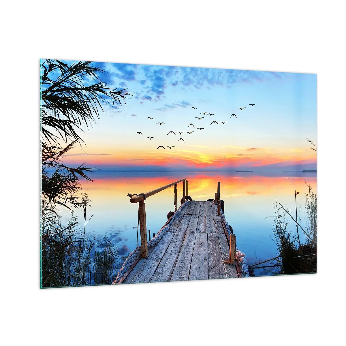 Quadro su vetro - Un molo di legno sopra un lago al tramonto con uno stormo di uccelli che vola sopra la testa - 100x70cm - Il tempo del ritorno - Decorazione murale moderna per soggiorno e camera da letto ARTTOR