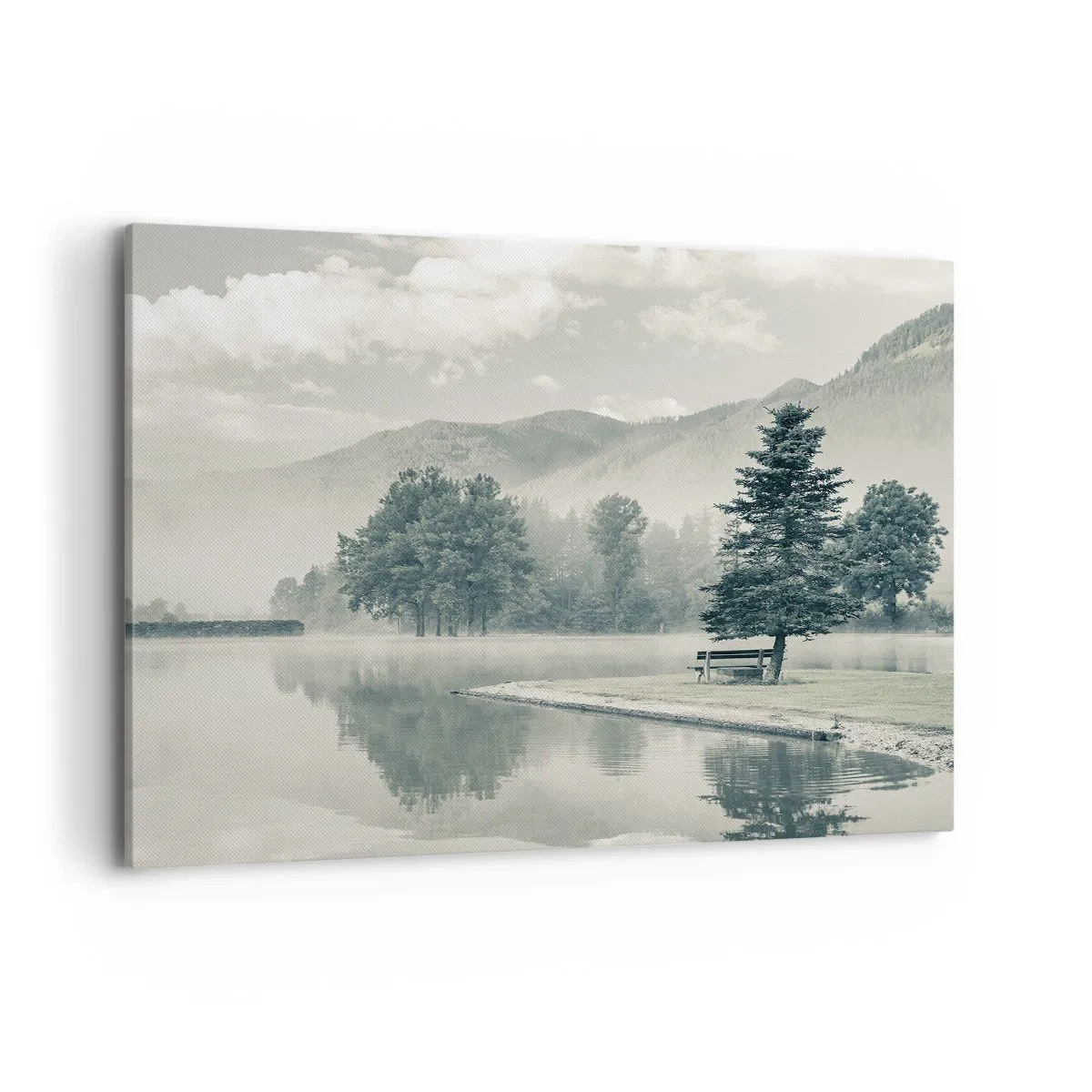 Quadro su tela - Stampe su Tela - Un pittoresco lago con una panchina e la nebbia sullo sfondo - 120x80cm - Il lago dorme ancora - Decorazione murale moderna per soggiorno e camera da letto ARTTOR