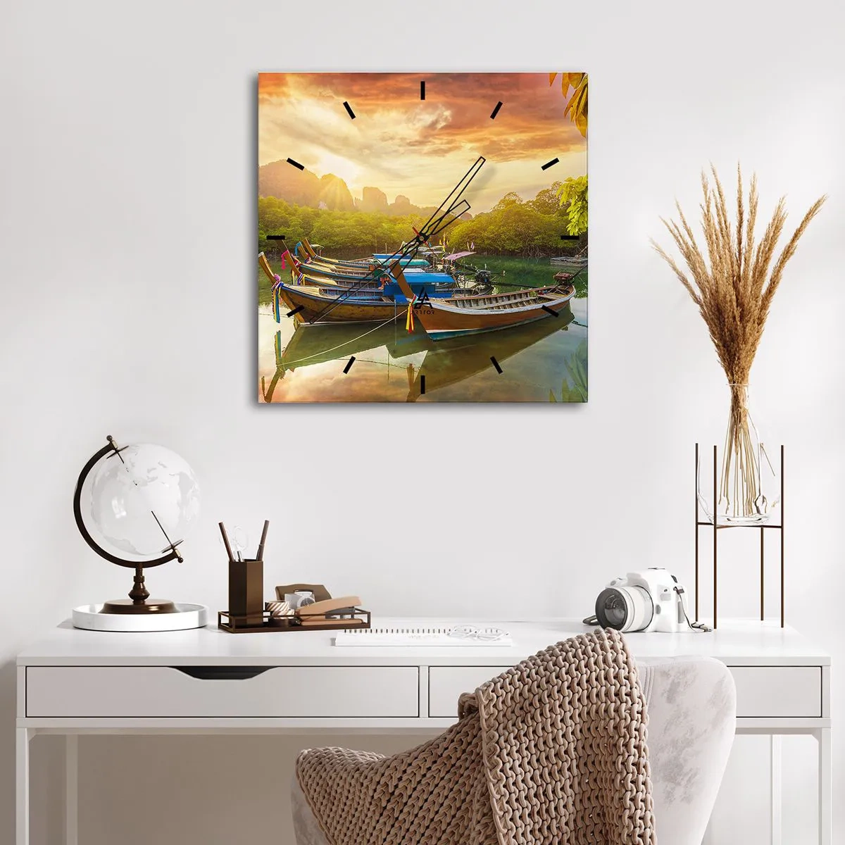Orologio da parete - Orologio in Vetro - Barche tradizionali in acque calme al tramonto - 30x30cm - Prima di un giorno di lavoro - Decorazione murale moderna per soggiorno e camera da letto ARTTOR