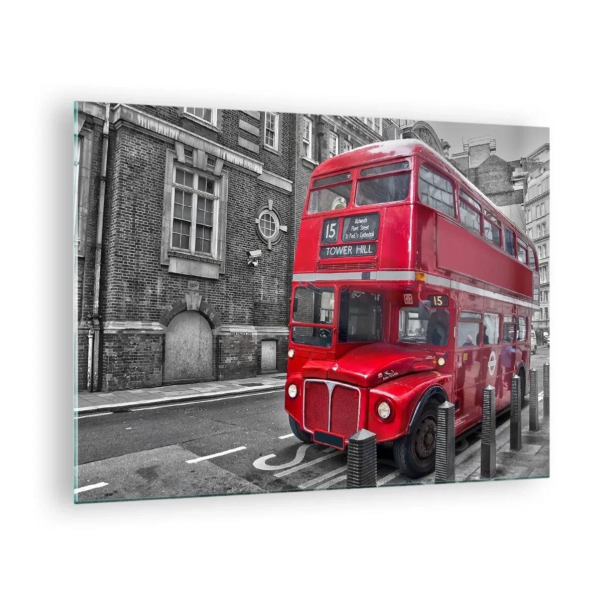 Quadro su vetro - Un autobus rosso di Londra su uno sfondo di strada bianco e nero - 70x50cm - Sempre lo stesso - Decorazione murale moderna per soggiorno e camera da letto ARTTOR