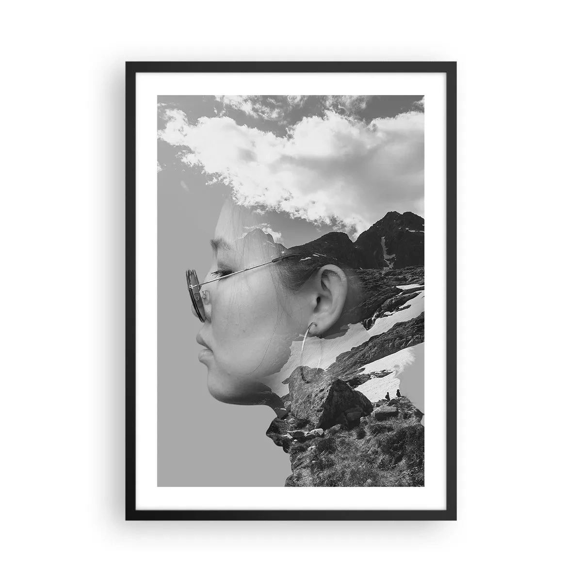 Poster in cornice nera - Ritratto in bianco e nero con paesaggio montano e nuvole - 50x70cm - Ritratto montano nuvoloso - Decorazione murale moderna per soggiorno e camera da letto ARTTOR