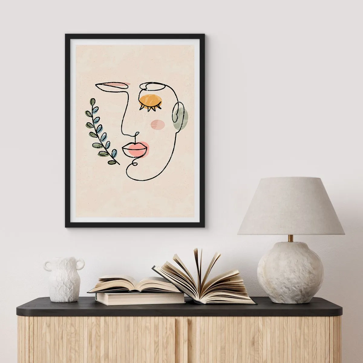 Poster in cornice nera - Ritratto minimalista di una donna su sfondo beige - 50x70cm - La pace ritrovata - Decorazione murale moderna per soggiorno e camera da letto ARTTOR