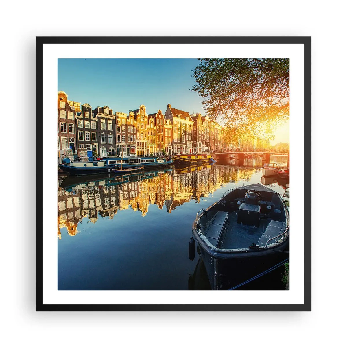 Poster in cornice nera - L'alba ad Amsterdam - 60x60 cm