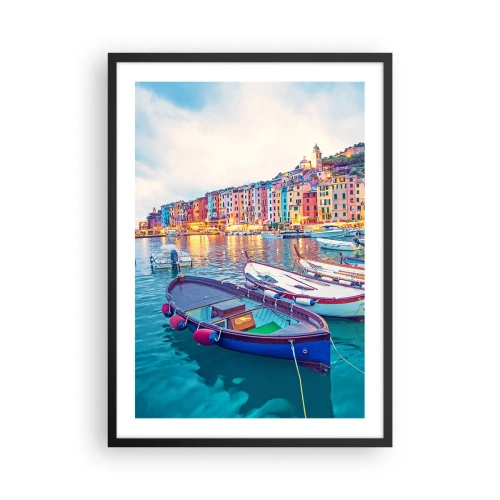 Poster in cornice nera - Case colorate e barche in un ambiente marino - 50x70cm - Sera colorata nel porto - Decorazione murale moderna per soggiorno e camera da letto ARTTOR