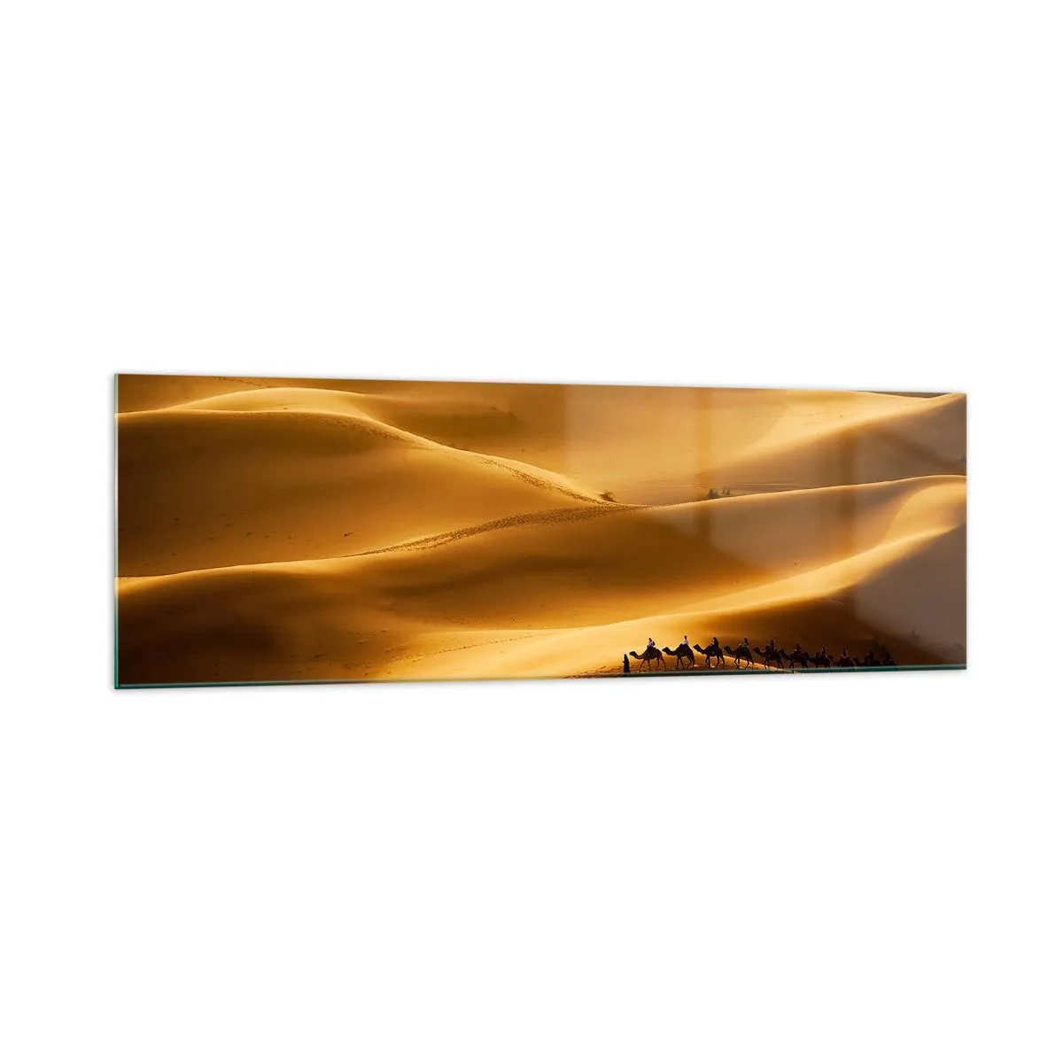 Quadro su vetro - Una carovana di cammelli vaga tra le dune dorate del deserto. - 160x50cm - La carovana sulle onde del deserto - Decorazione murale moderna per soggiorno e camera da letto ARTTOR