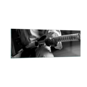 Quadro su vetro - Un samurai in kimono che impugna una katana in bianco e nero. - 140x50cm - L'anima del guerriero - Decorazione murale moderna per soggiorno e camera da letto ARTTOR