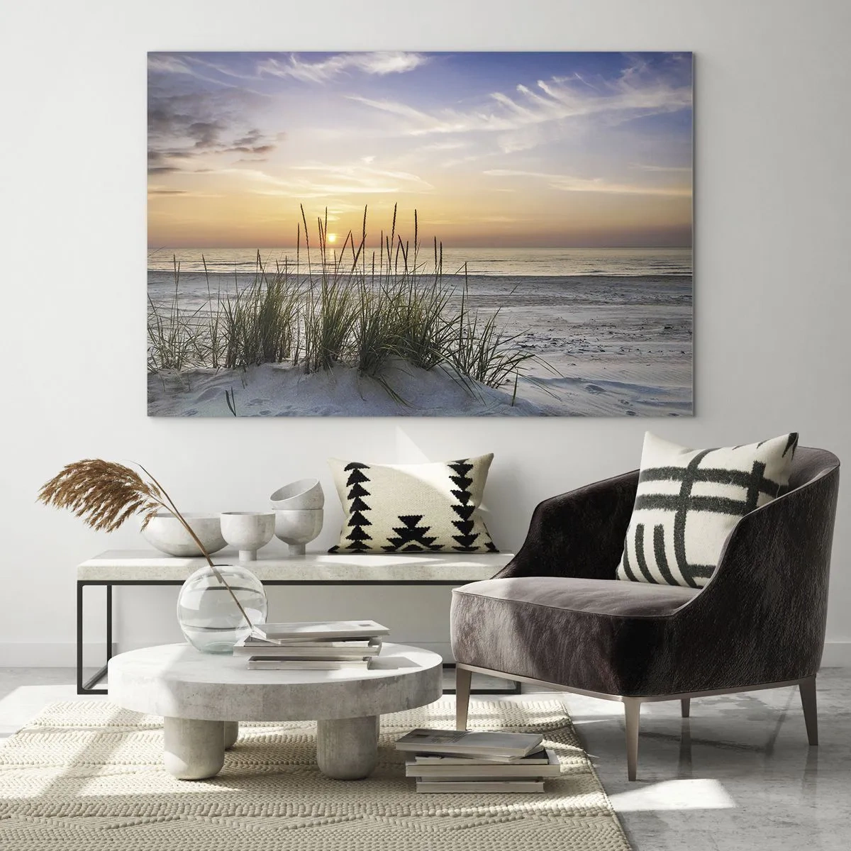 Quadro su vetro - Tramonto su una spiaggia erbosa - 70x50cm - Guarda, pensa, senti - Decorazione murale moderna per soggiorno e camera da letto ARTTOR