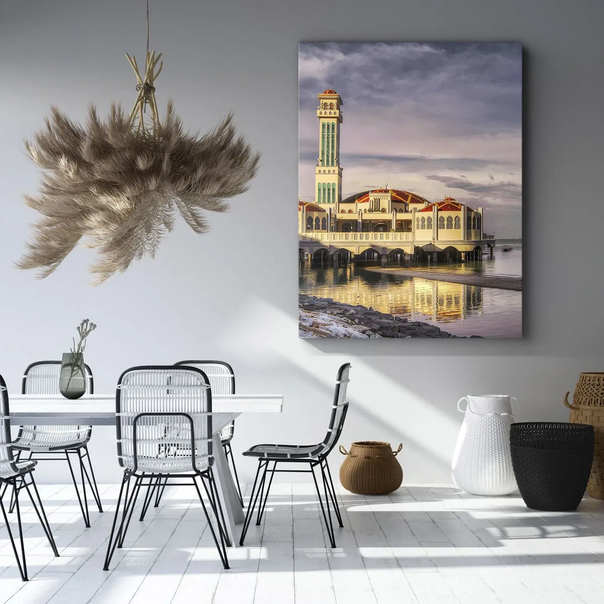 Quadro su tela - Stampe su Tela - Un imponente edificio con un minareto sull'acqua circondato da un paesaggio tranquillo - 50x70cm - Il tempio della natura - Decorazione murale moderna per soggiorno e camera da letto ARTTOR