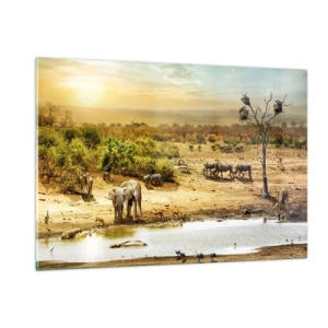 Quadro su vetro - Elefanti e animali in una pozza d'acqua sullo sfondo di un paesaggio africano - 120x80cm - "Un fiume usciva da Eden…" - Decorazione murale moderna per soggiorno e camera da letto ARTTOR