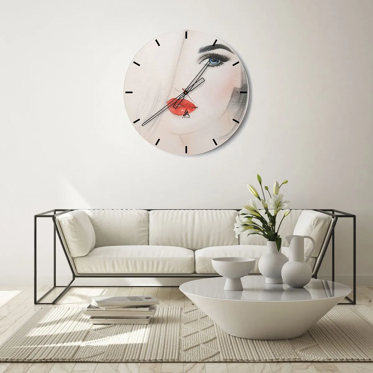 Orologio da parete - Orologio in Vetro - Ritratto artistico di una donna con labbra rosse e occhi azzurri - 30x30cm - Ipnotizza e inebria - Decorazione murale moderna per soggiorno, cucina e camera da letto ARTTOR