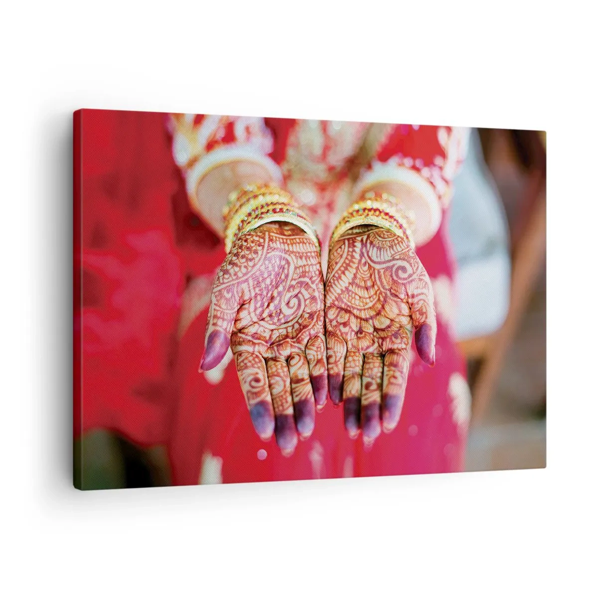 Quadro su tela - Stampe su Tela - Mani decorate con l'henné sullo sfondo di un vestito rosso - 70x50cm - Pronta ad afferrare la fortuna - Decorazione murale moderna per soggiorno e camera da letto ARTTOR
