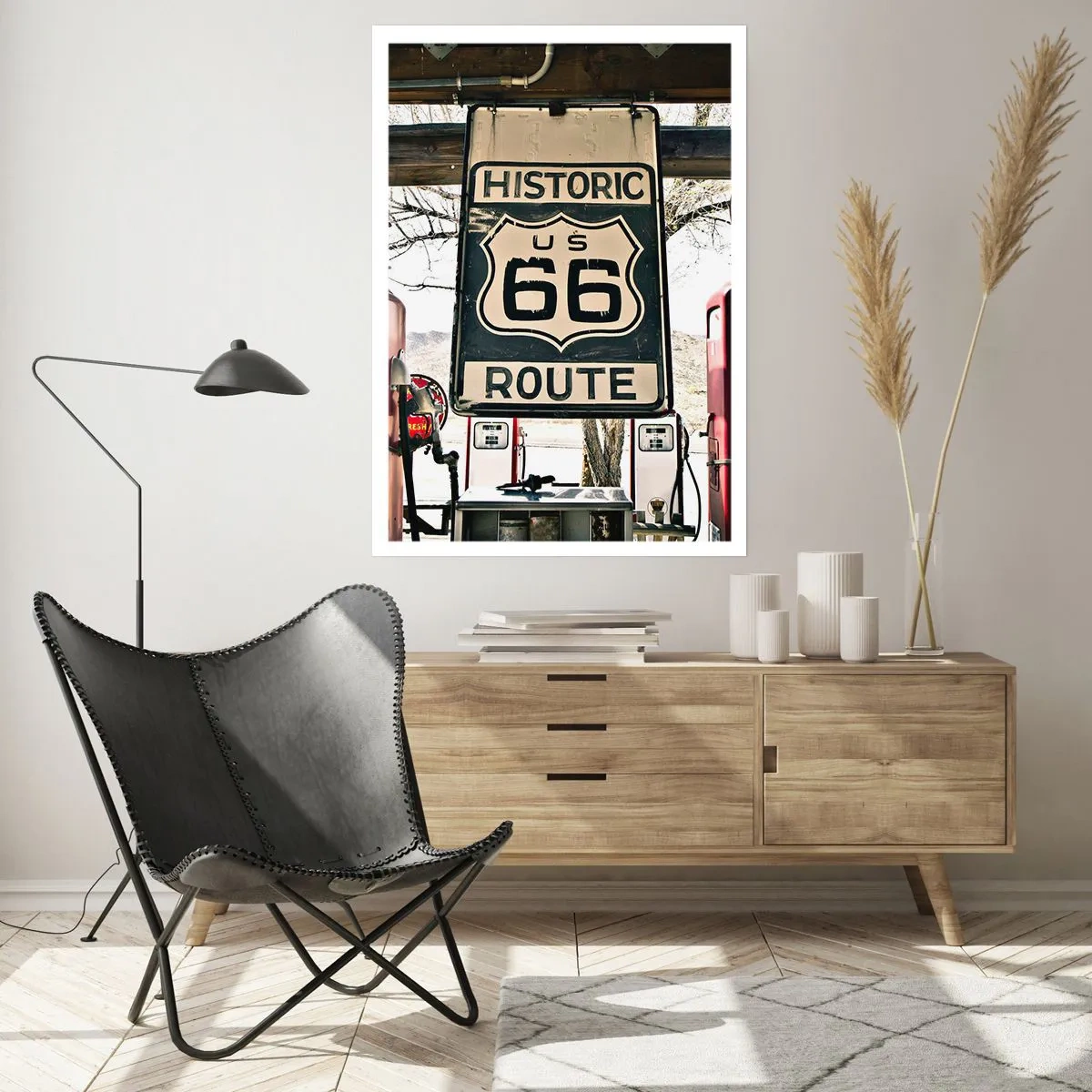 Poster - Cartello della Route 66 davanti a una stazione di servizio - 50x70cm - Viaggio retro americano - Decorazione murale moderna per soggiorno e camera da letto ARTTOR