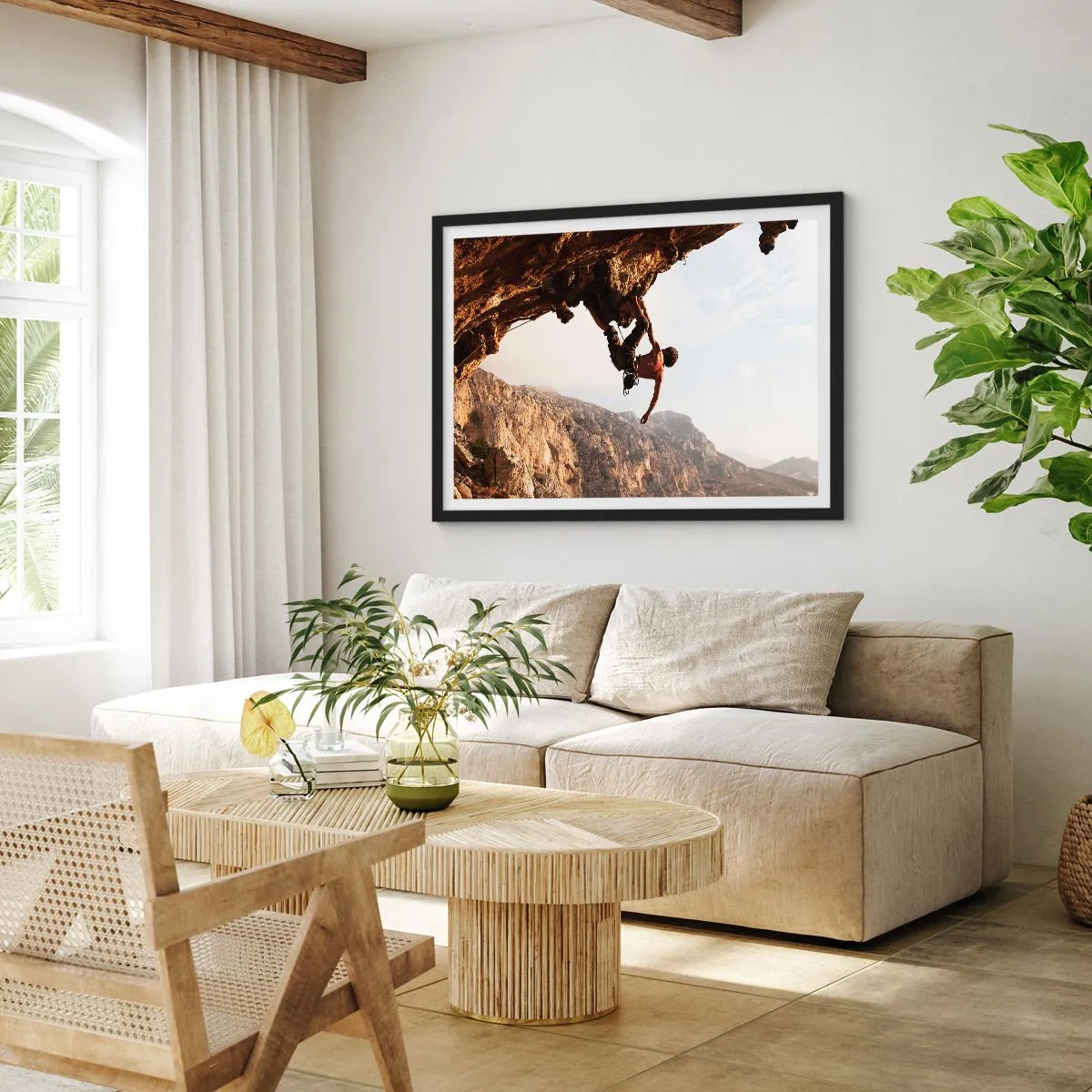 Poster in cornice nera - Il mondo ristretto in una mano sul bordo del masso - 40x30 cm