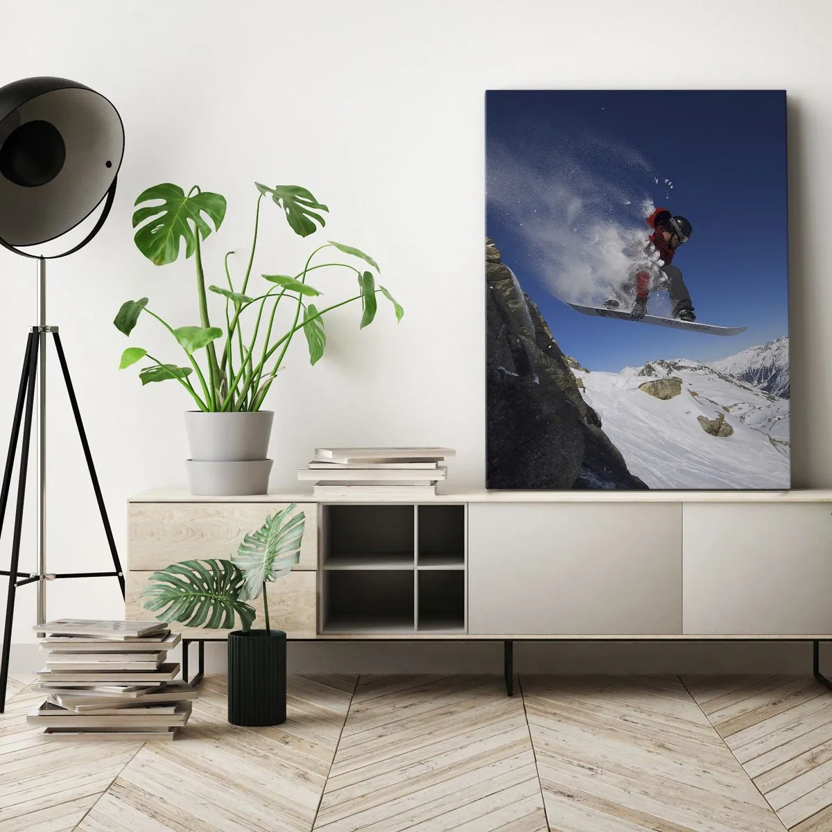Quadro su tela - Stampe su Tela - Uno snowboarder salta da una roccia contro un paesaggio montano - 80x120cm - E diventi parte del panorama - Decorazione murale moderna per soggiorno e camera da letto ARTTOR