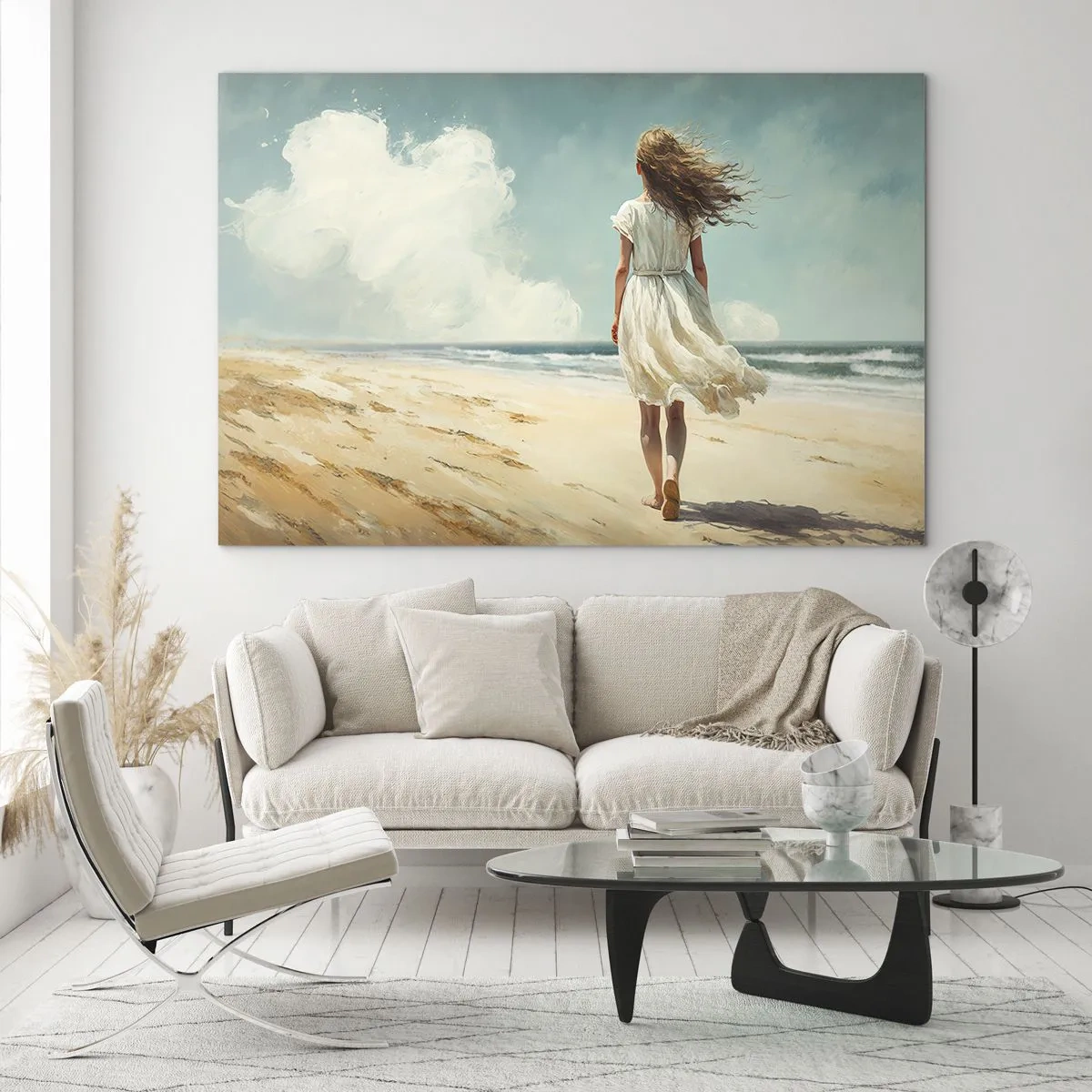 Quadro su vetro - Una donna in abito bianco cammina a piedi nudi su una spiaggia assolata - 70x50cm - Dove sole e vento si incontrano - Decorazione murale moderna per soggiorno e camera da letto ARTTOR