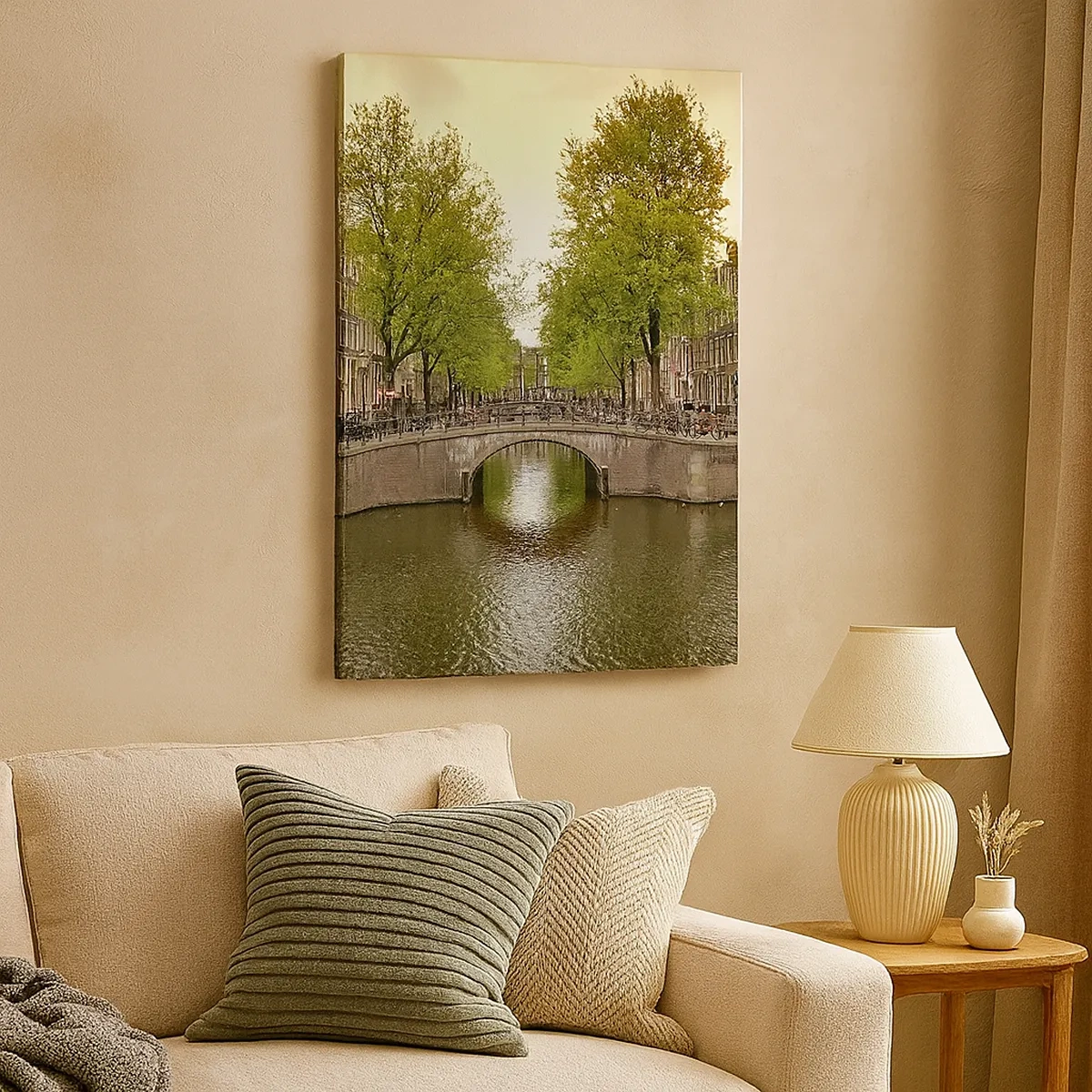 Quadro su tela - Stampe su Tela - Un canale di Amsterdam circondato da case popolari storiche - 50x70cm - In barca o in bicicletta? - Decorazione murale moderna per soggiorno e camera da letto ARTTOR