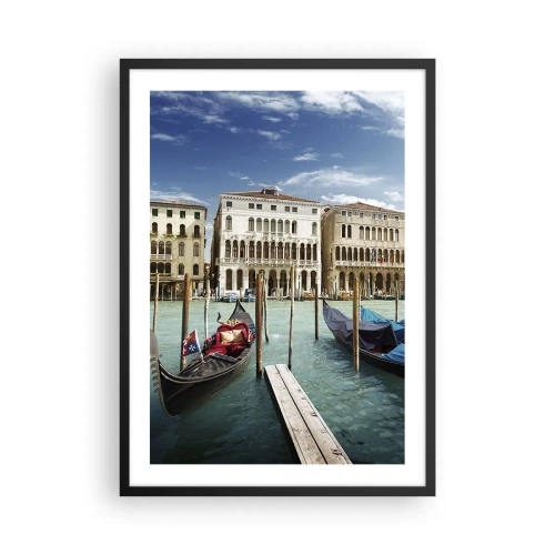 Poster in cornice nera - Gondole sull'acqua con edifici storici sullo sfondo a Venezia - 50x70cm - Palazzi nel blu - Decorazione murale moderna per soggiorno e camera da letto ARTTOR