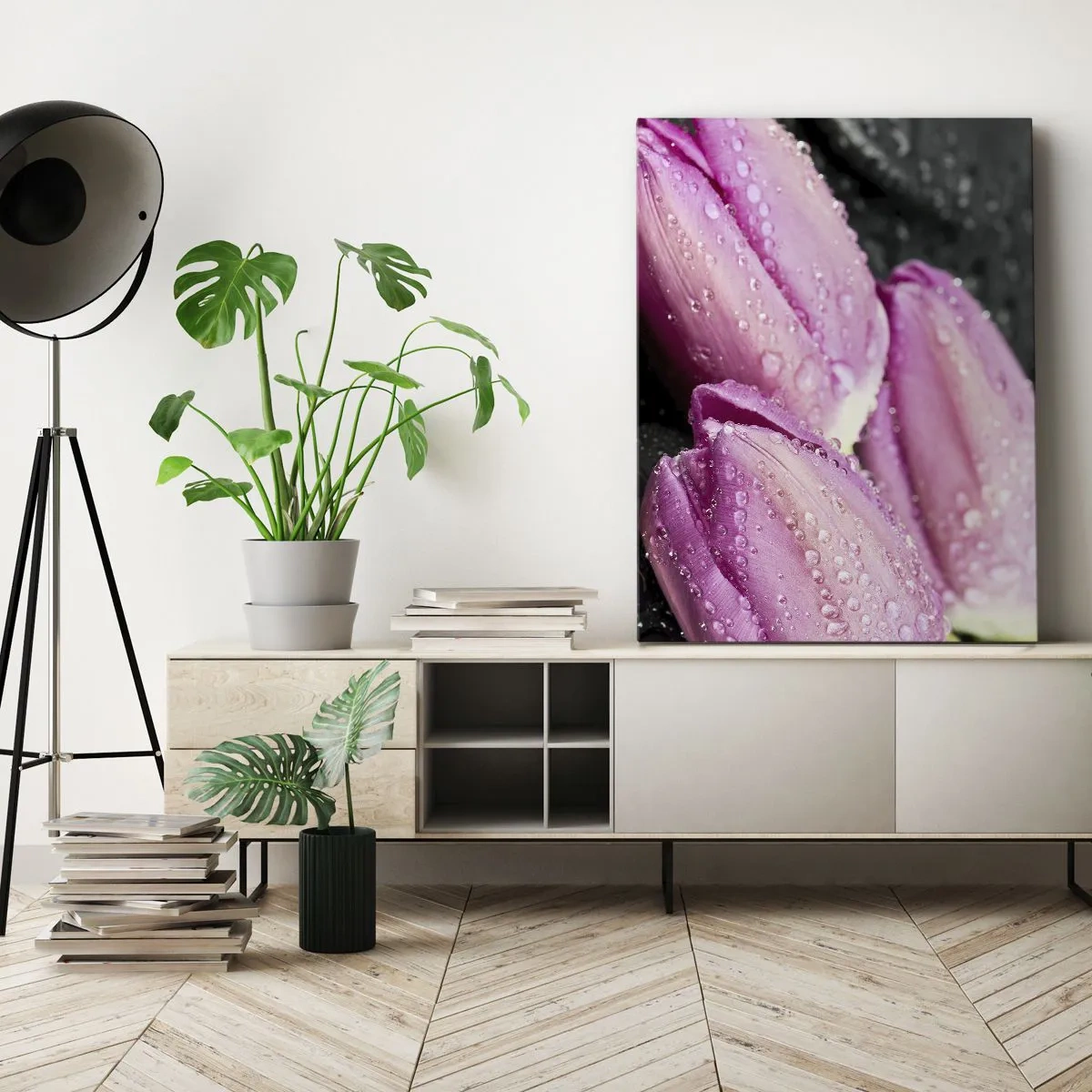 Quadro su tela - Stampe su Tela - Tre tulipani rosa con gocce d'acqua su sfondo nero - 70x100cm - Una terna lilla su pietra nera - Decorazione murale moderna per soggiorno e camera da letto ARTTOR