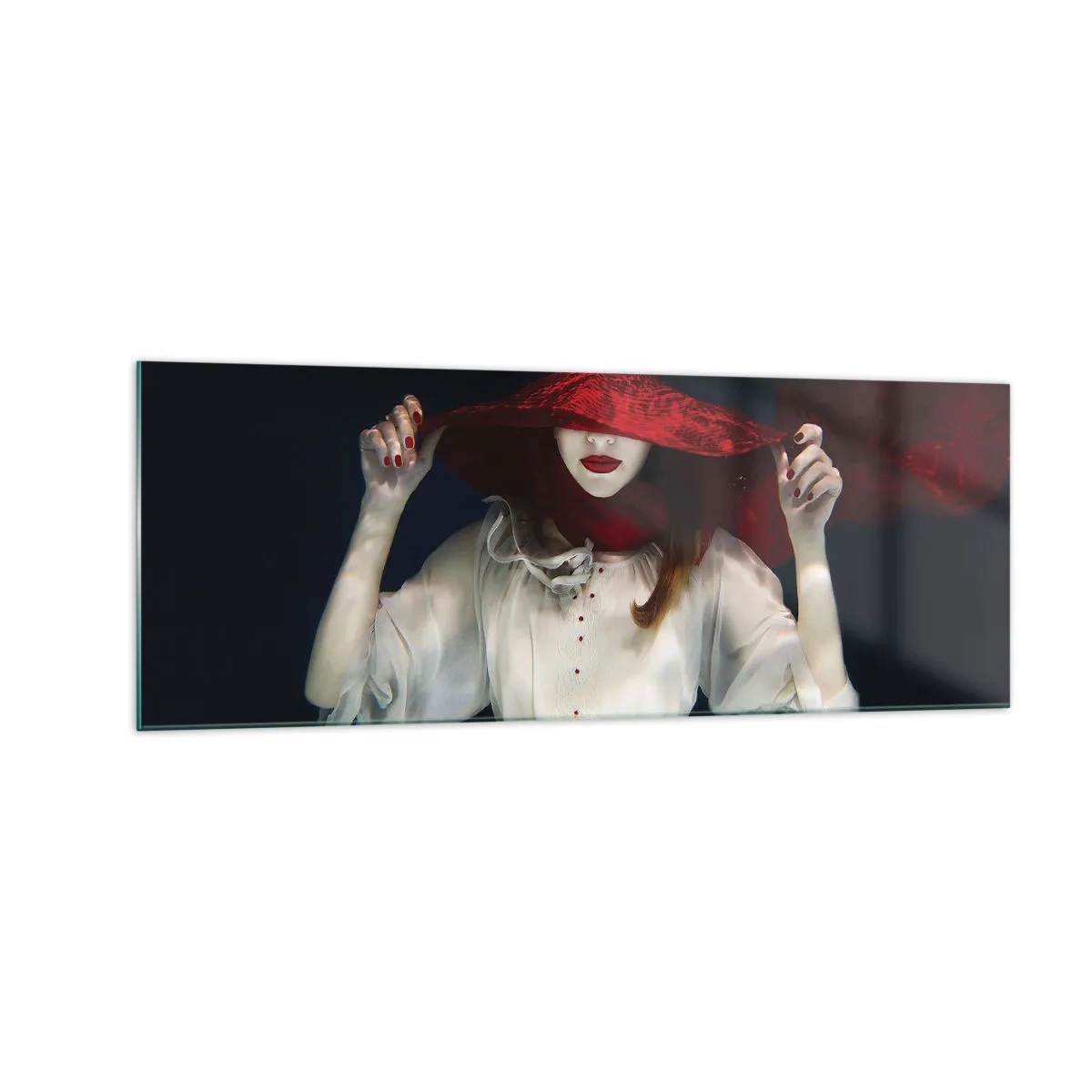 Quadro su vetro - Una donna con un cappello rosso immersa nell'acqua - 140x50cm - Donnagatto - Decorazione murale moderna per soggiorno e camera da letto ARTTOR