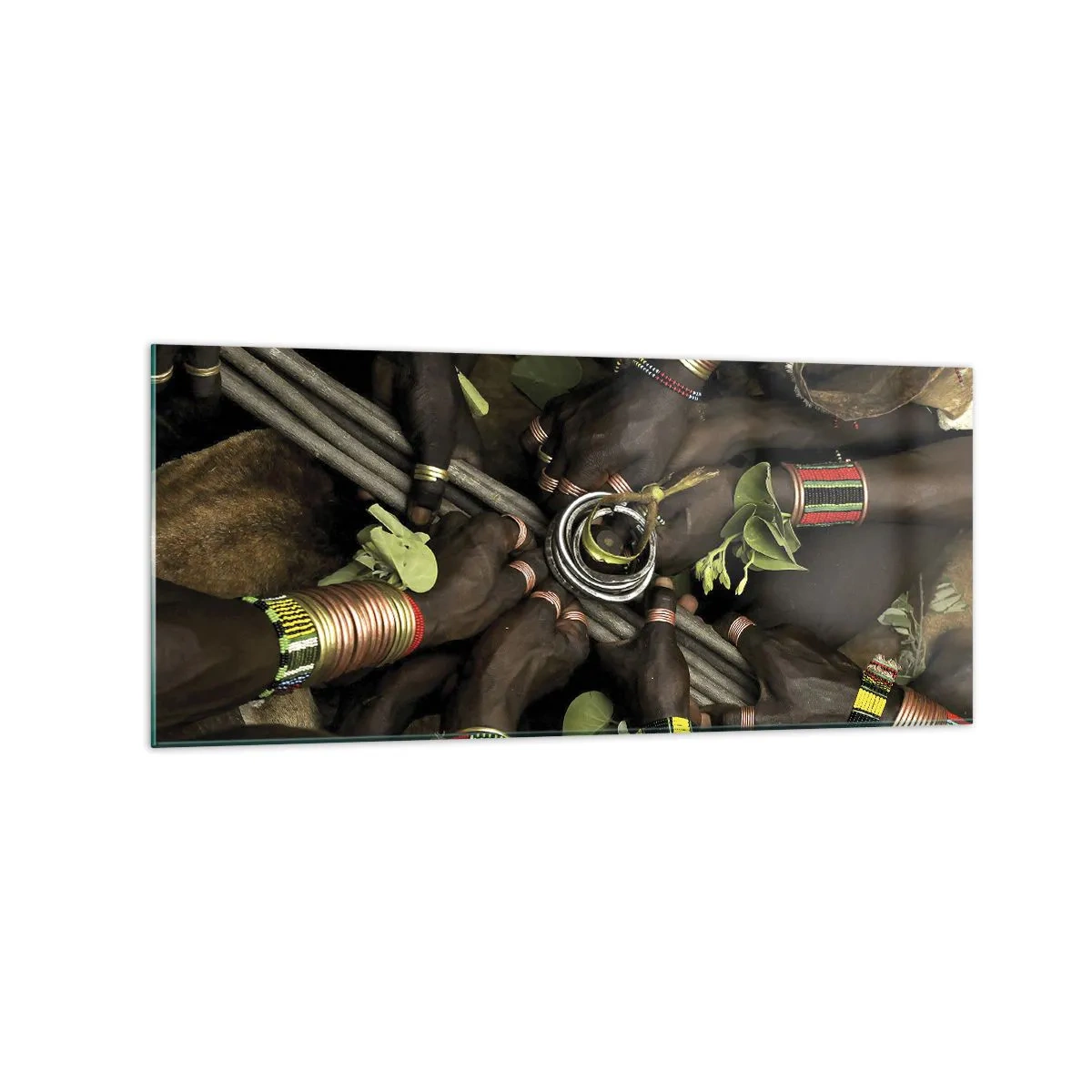 Quadro su vetro - Tradizionali braccialetti a mano in un gruppo di mani - 120x50cm - Siamo insieme - Decorazione murale moderna per soggiorno e camera da letto ARTTOR