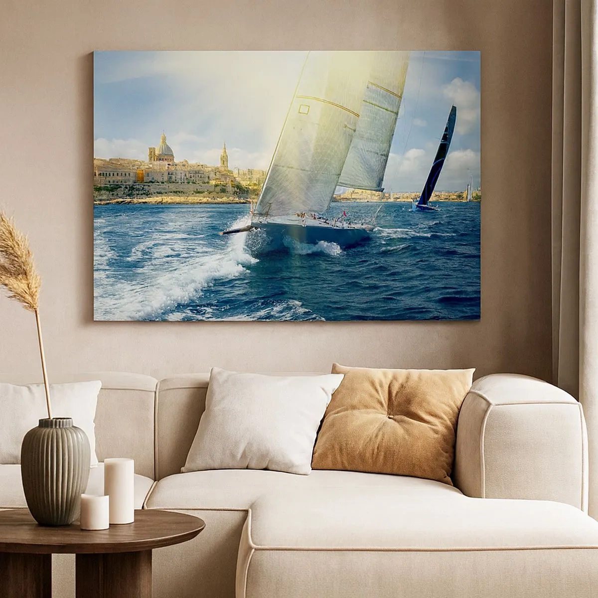 Quadro su tela - Stampe su Tela - Gara di yacht sullo sfondo di una costa soleggiata - 70x50cm - Tempo di lasciare la città - Decorazione murale moderna per soggiorno e camera da letto ARTTOR