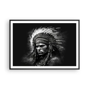 Poster in cornice nera - Ritratto di un capo con un copricapo piumato su sfondo nero - 100x70cm - Capo e guerriero - Decorazione murale moderna per soggiorno e camera da letto ARTTOR