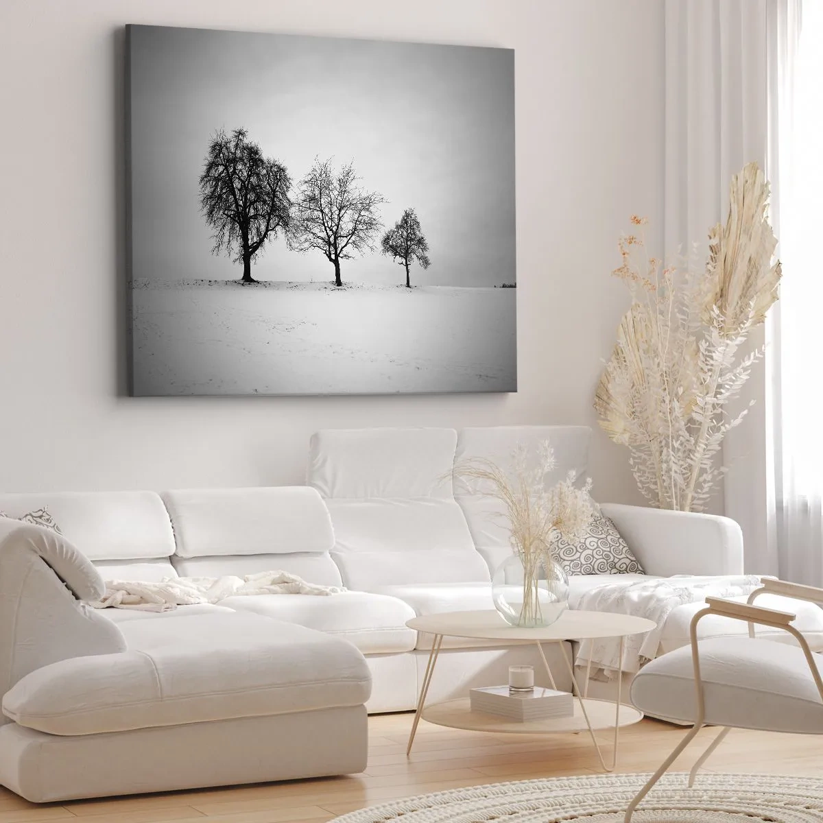 Quadro su tela - Stampe su Tela - Tre alberi in un campo innevato in stile monocromatico - 70x50cm - Cosa sognano? - Decorazione murale moderna per soggiorno e camera da letto ARTTOR