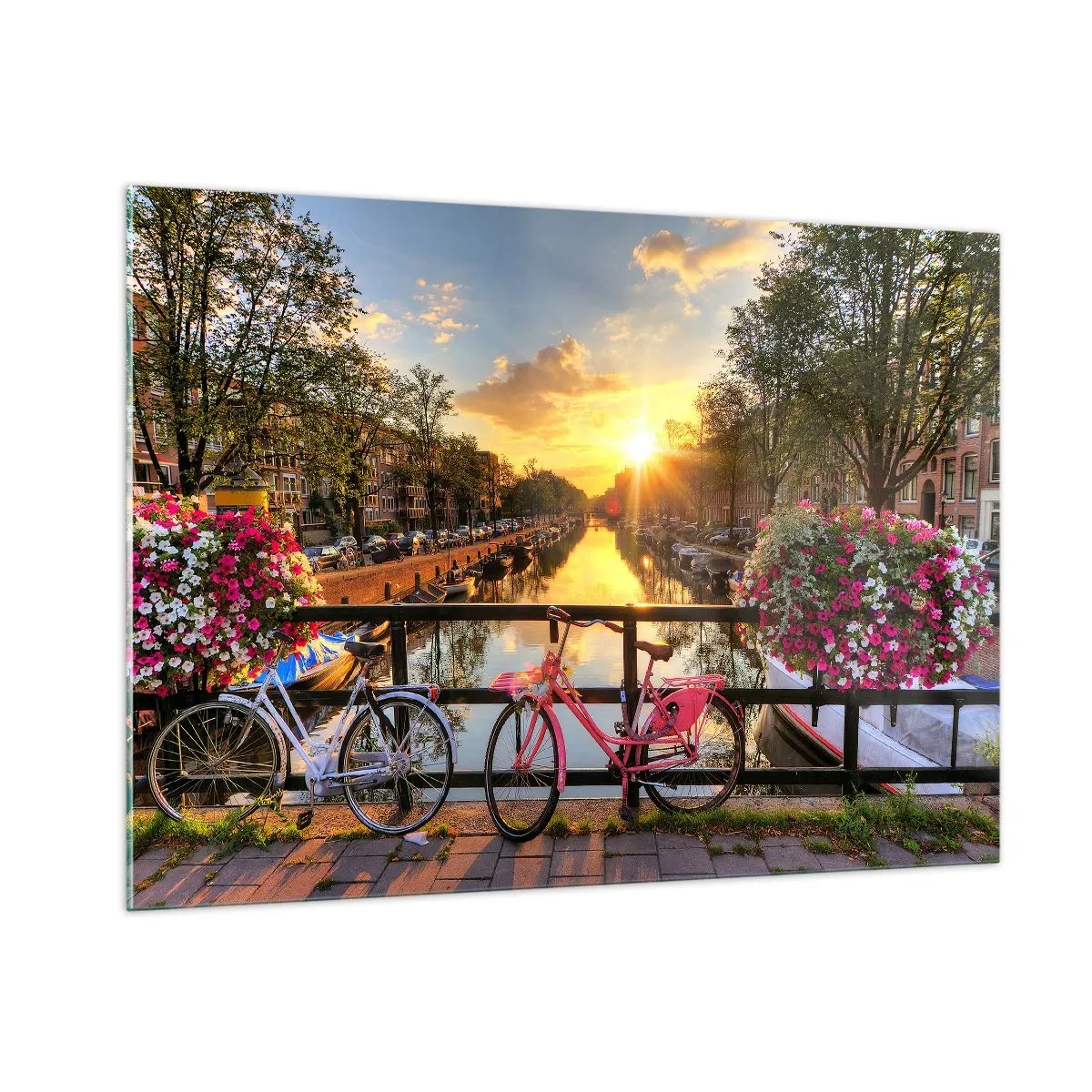 Quadro su vetro - Tramonto sul canale con biciclette sullo sfondo - 100x70cm - Mattino di primavera ad Amsterdam - Decorazione murale moderna per soggiorno e camera da letto ARTTOR